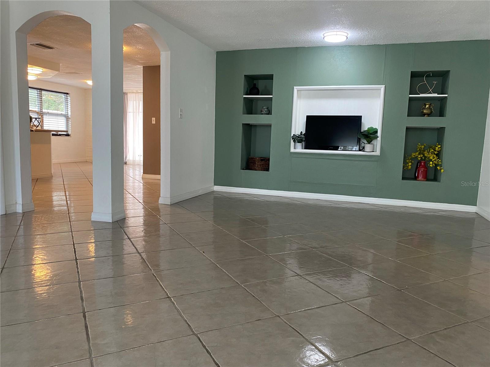 1817 Dartmouth Dr Property Photo 14