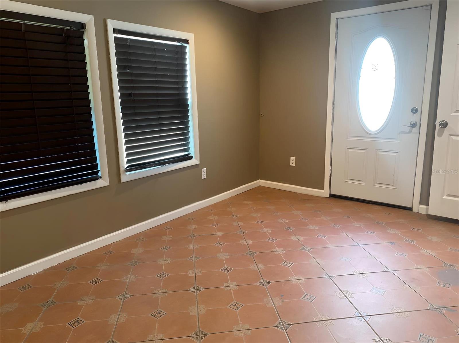 1817 Dartmouth Dr Property Photo 33