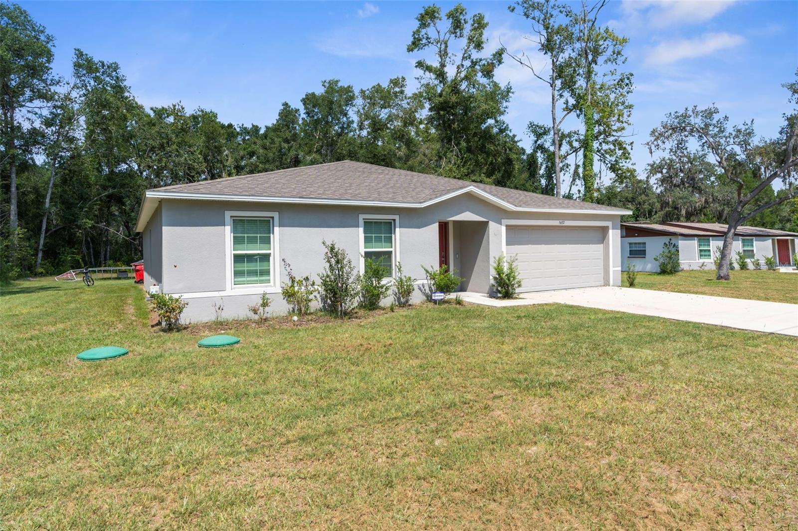 5637 E Tangelo Ln Property Photo 3