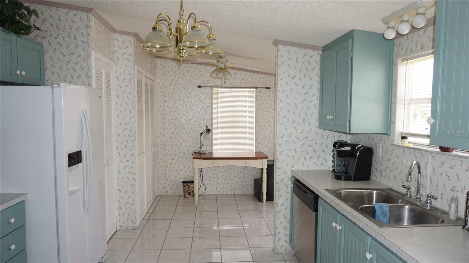 12023 Longhorn Dr Property Photo 3