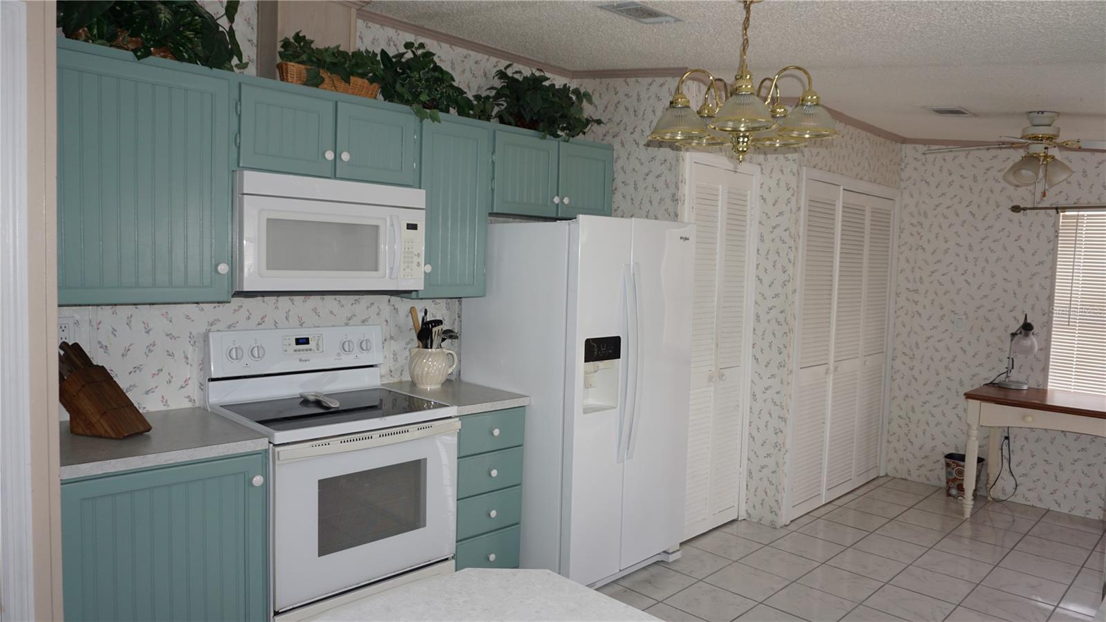 12023 Longhorn Dr Property Photo 4