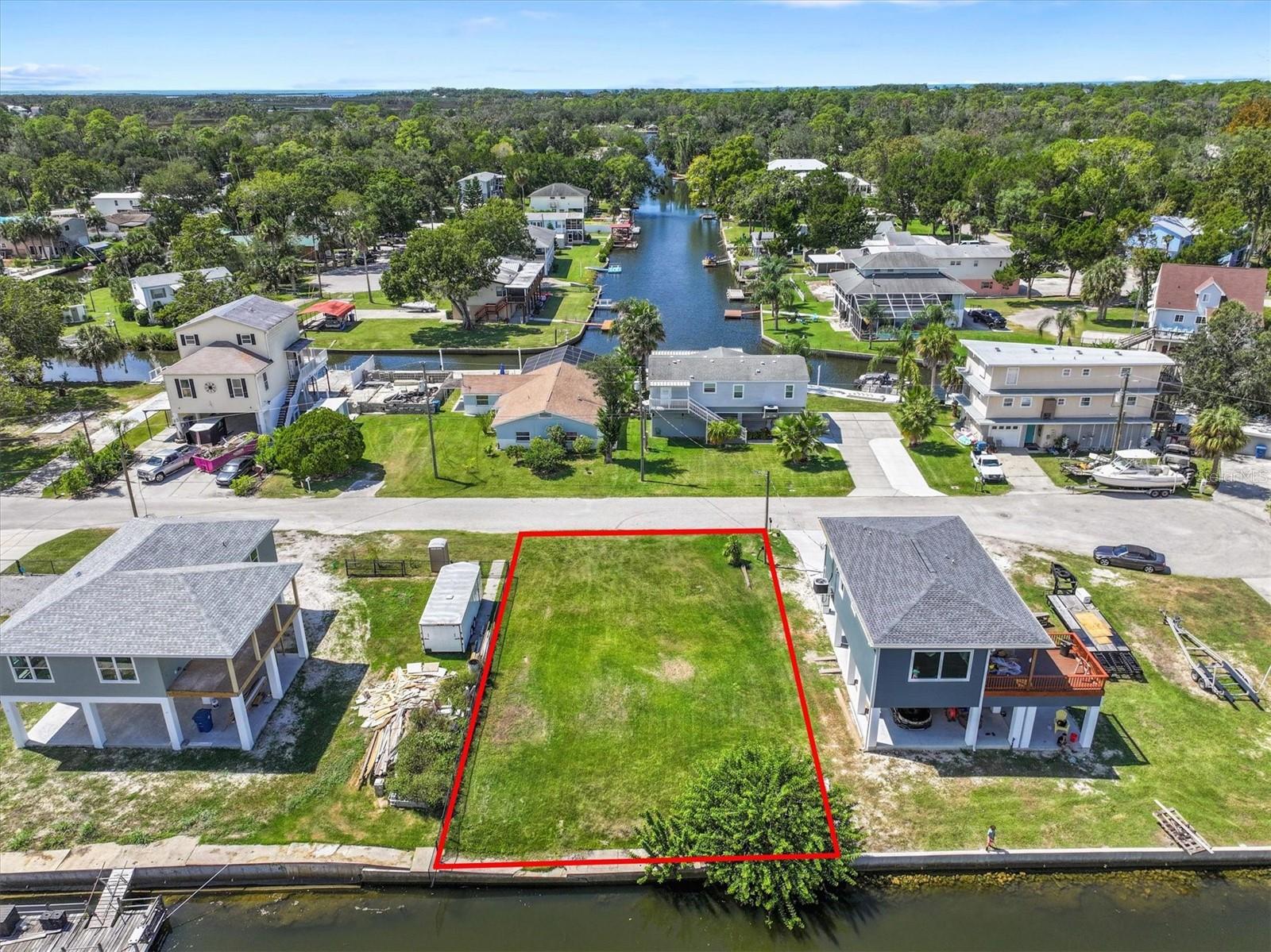 6262 Island Dr Property Photo 2