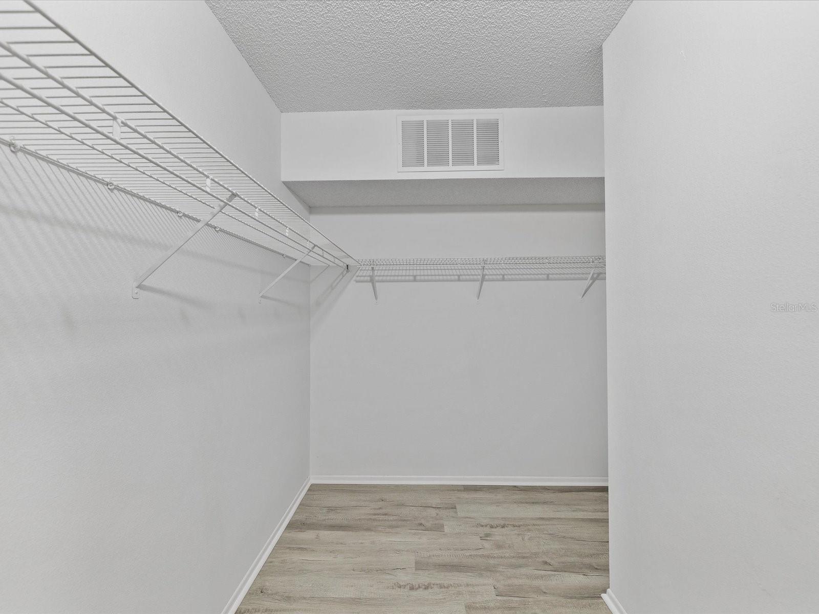 3358 Mermoor Dr #102 Property Photo 14