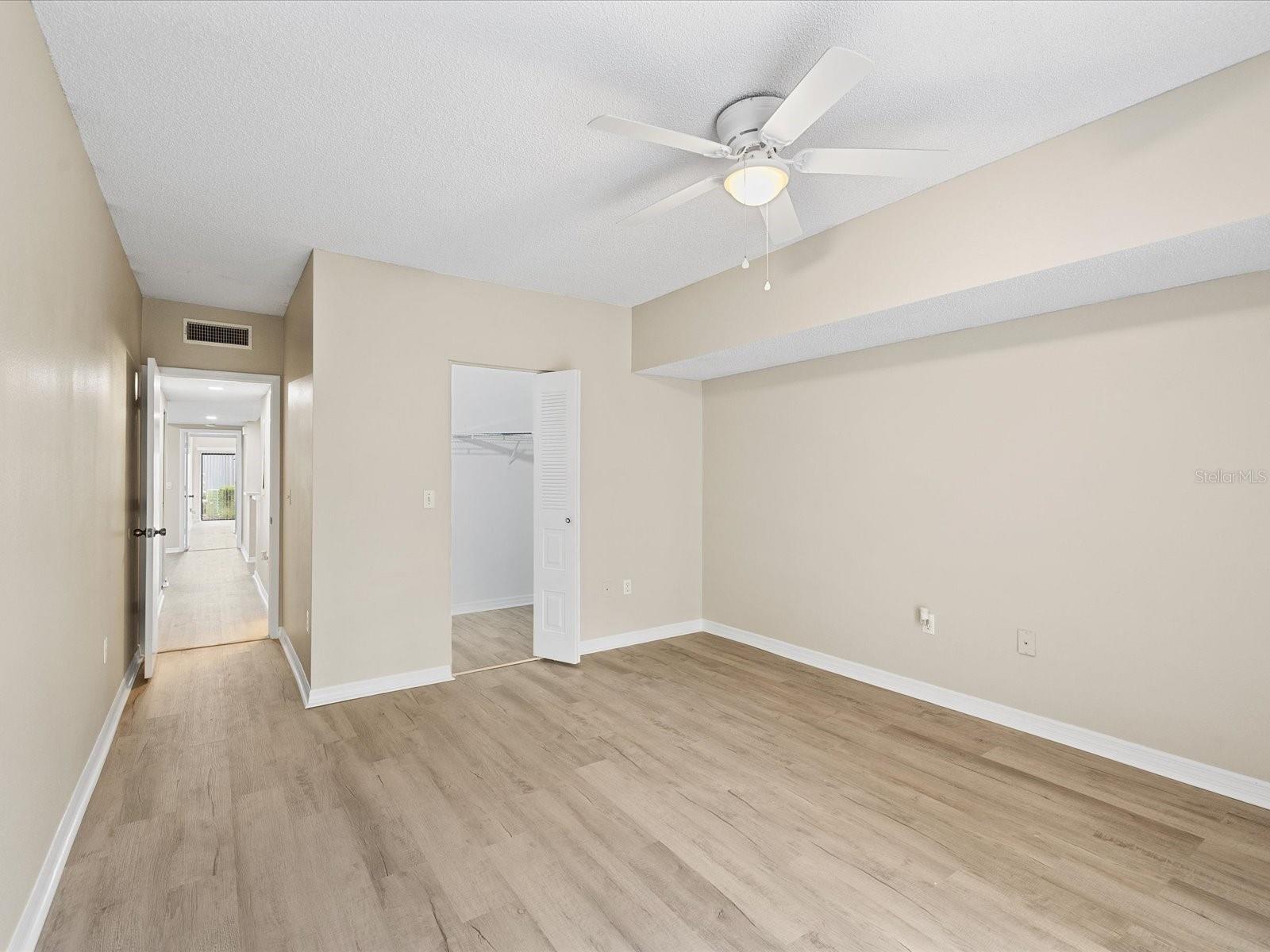 3358 Mermoor Dr #102 Property Photo 18