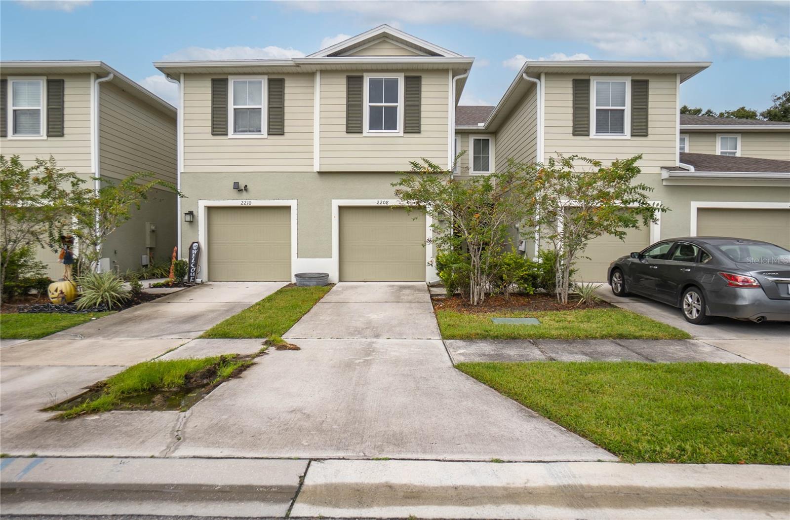 2208 LACEFLOWER DR Property Photo 1