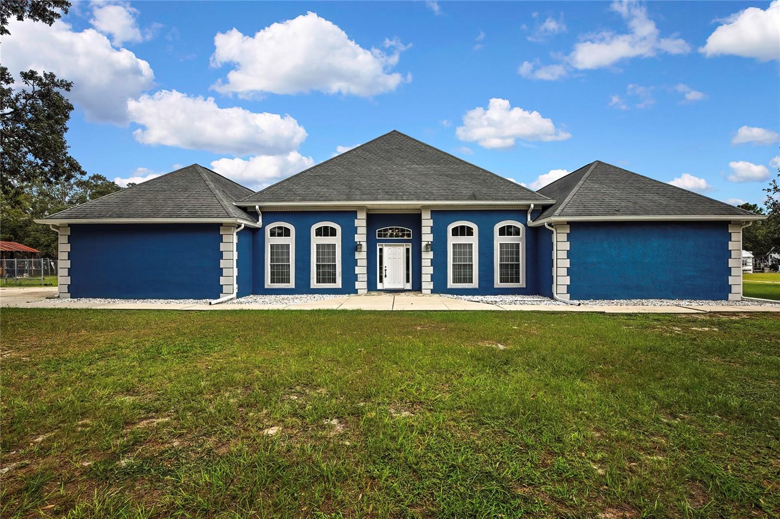 16603 Diplomat Dr Property Photo 1
