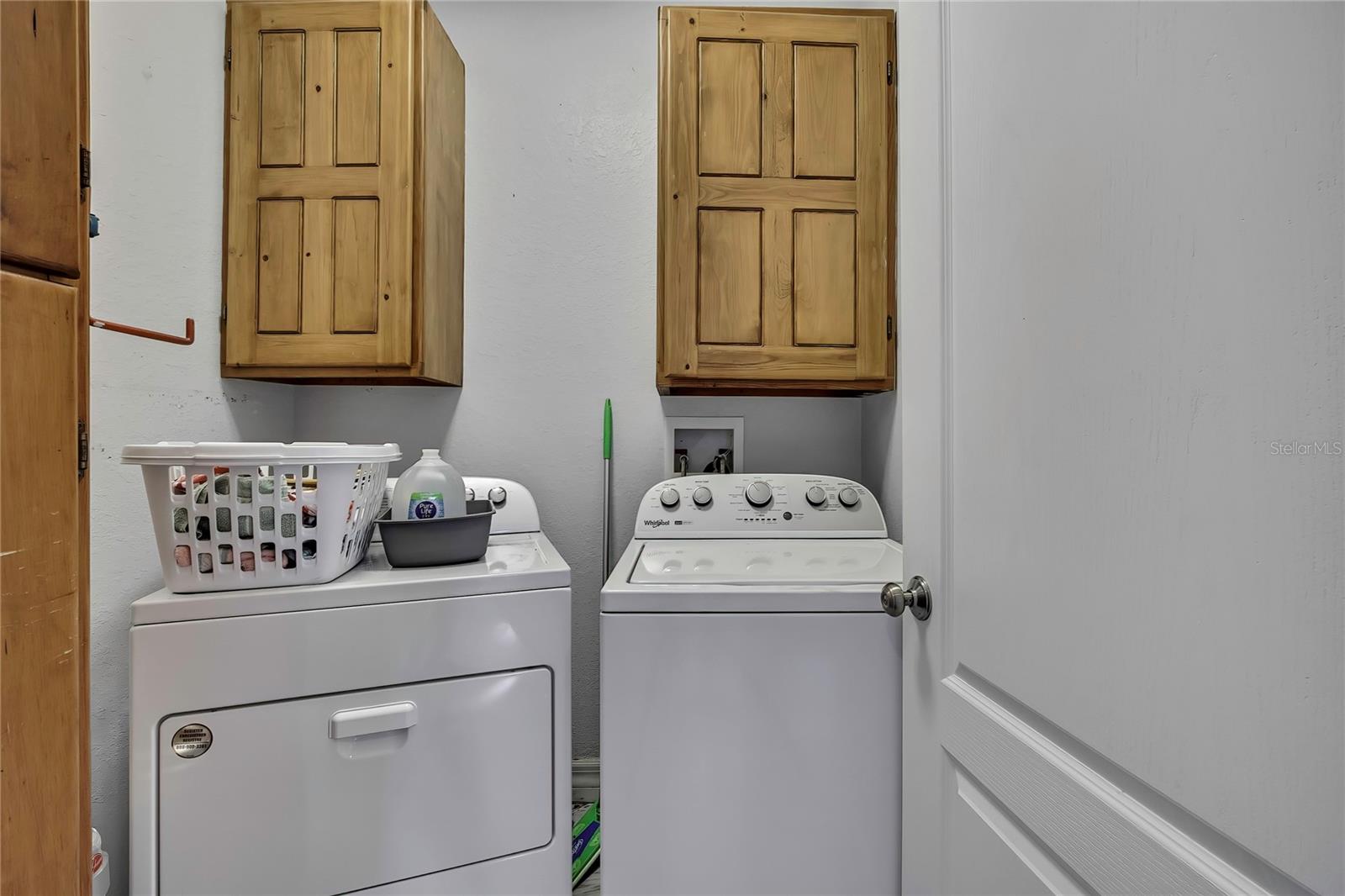 16603 Diplomat Dr Property Photo 36