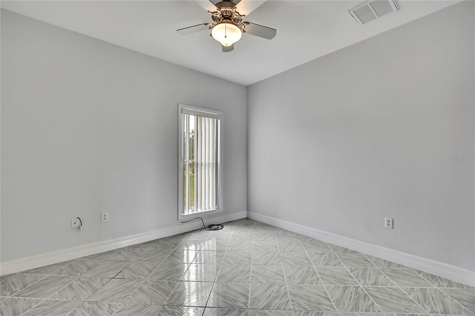 16603 Diplomat Dr Property Photo 42