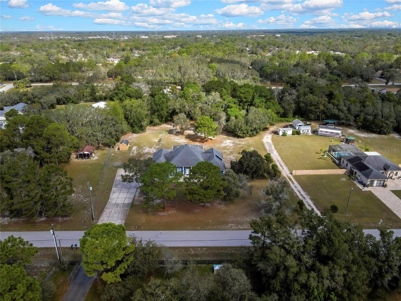 16603 Diplomat Dr Property Photo 60