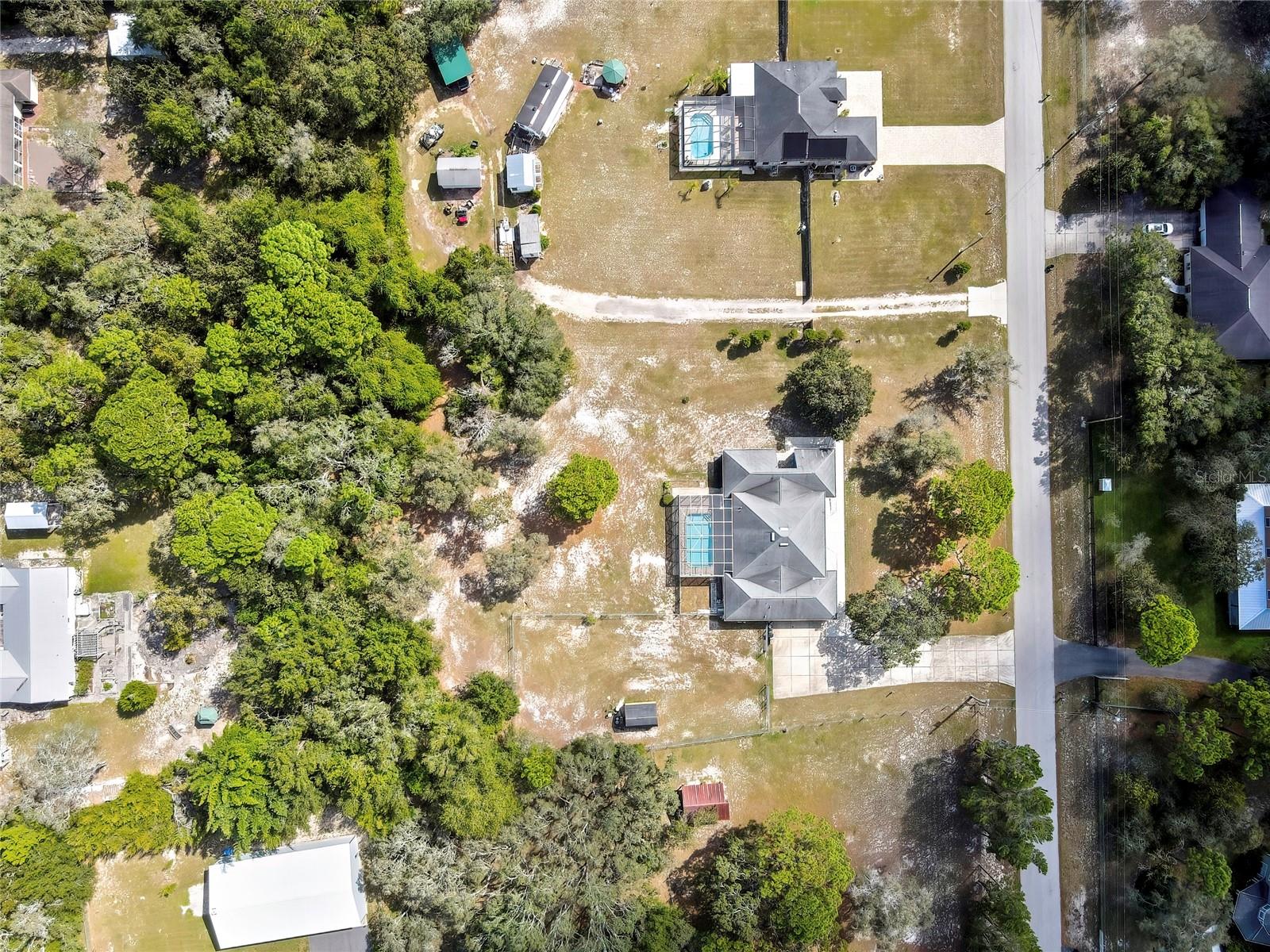 16603 Diplomat Dr Property Photo 68