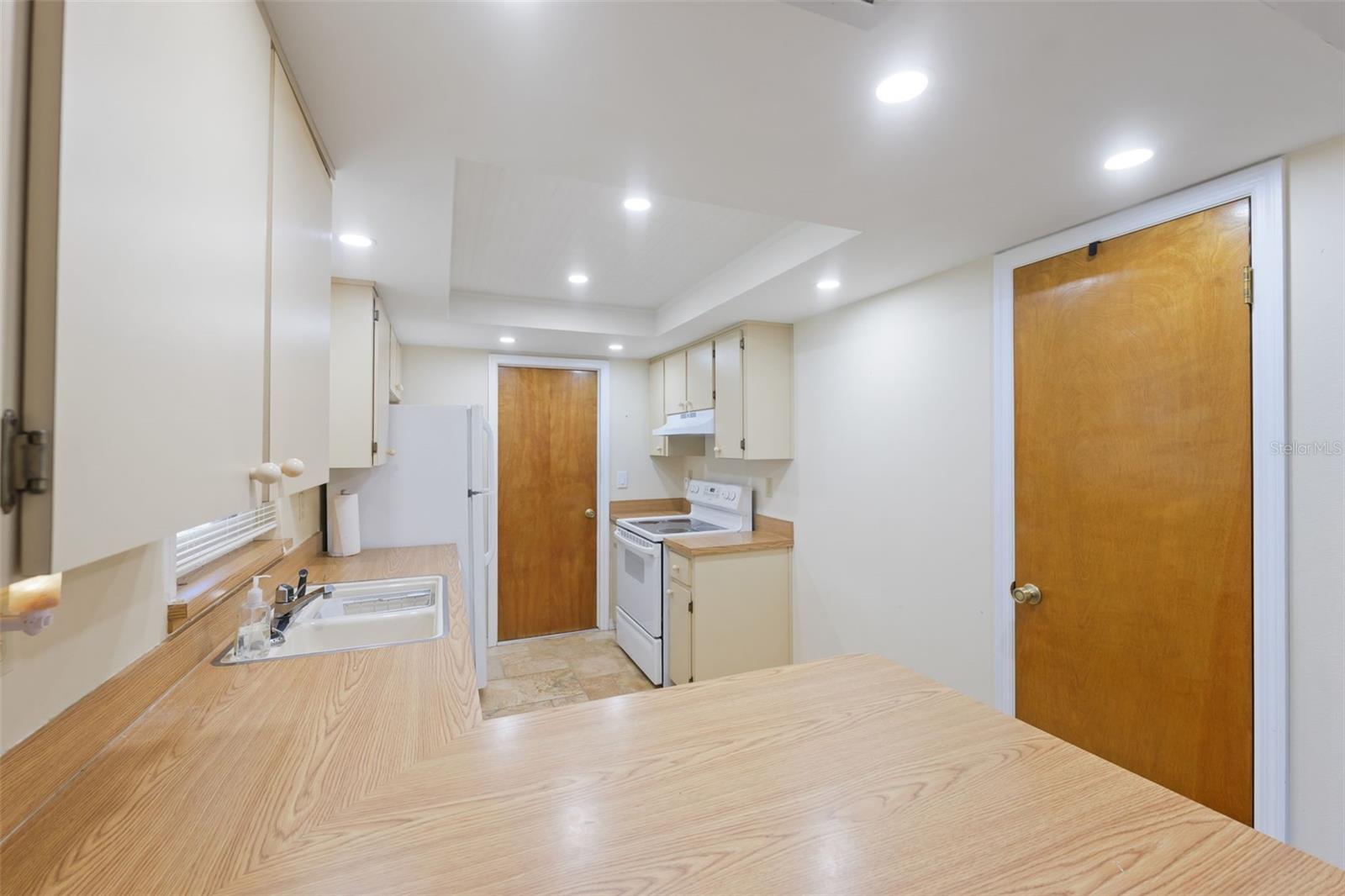 12056 Cradock St Property Photo 13