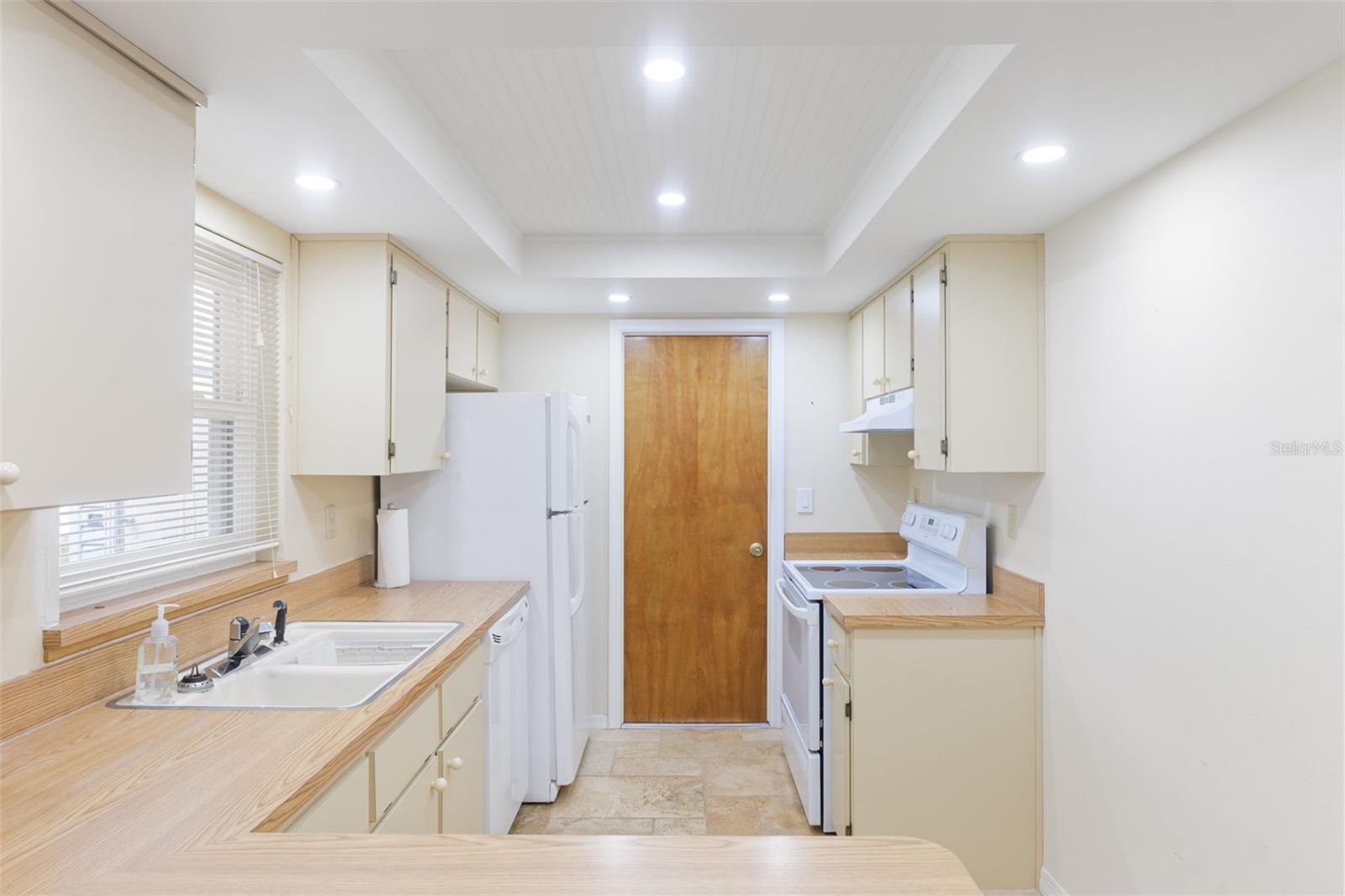 12056 Cradock St Property Photo 14