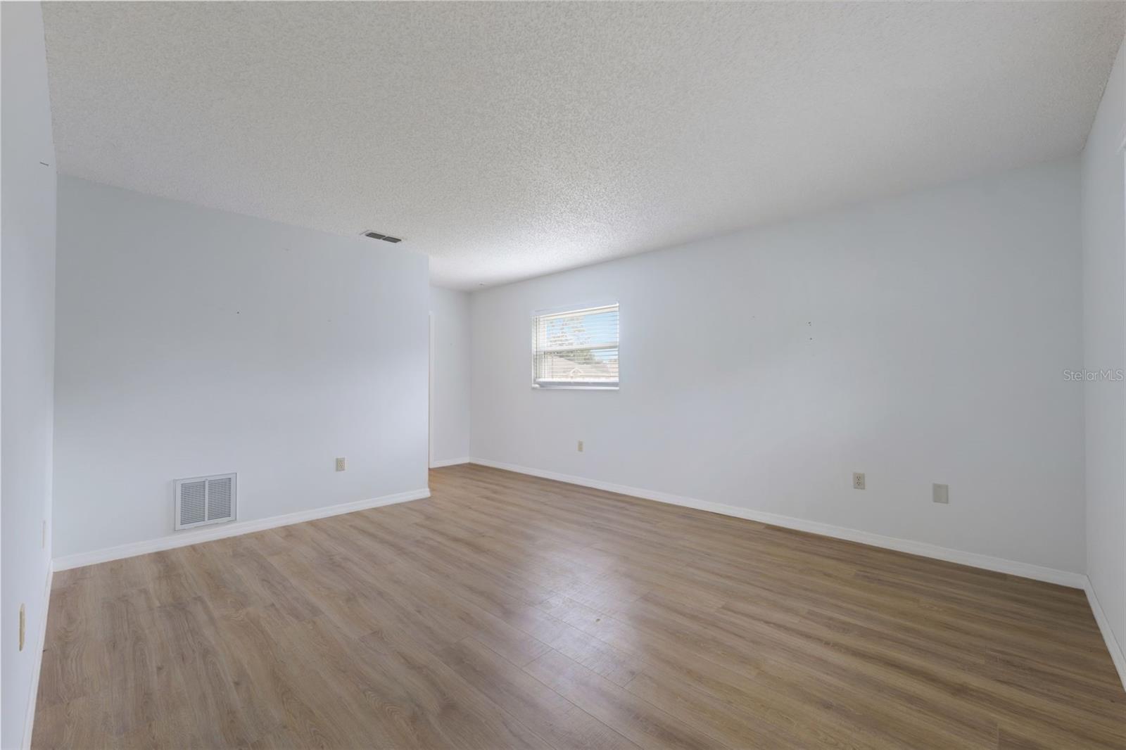 12056 Cradock St Property Photo 16