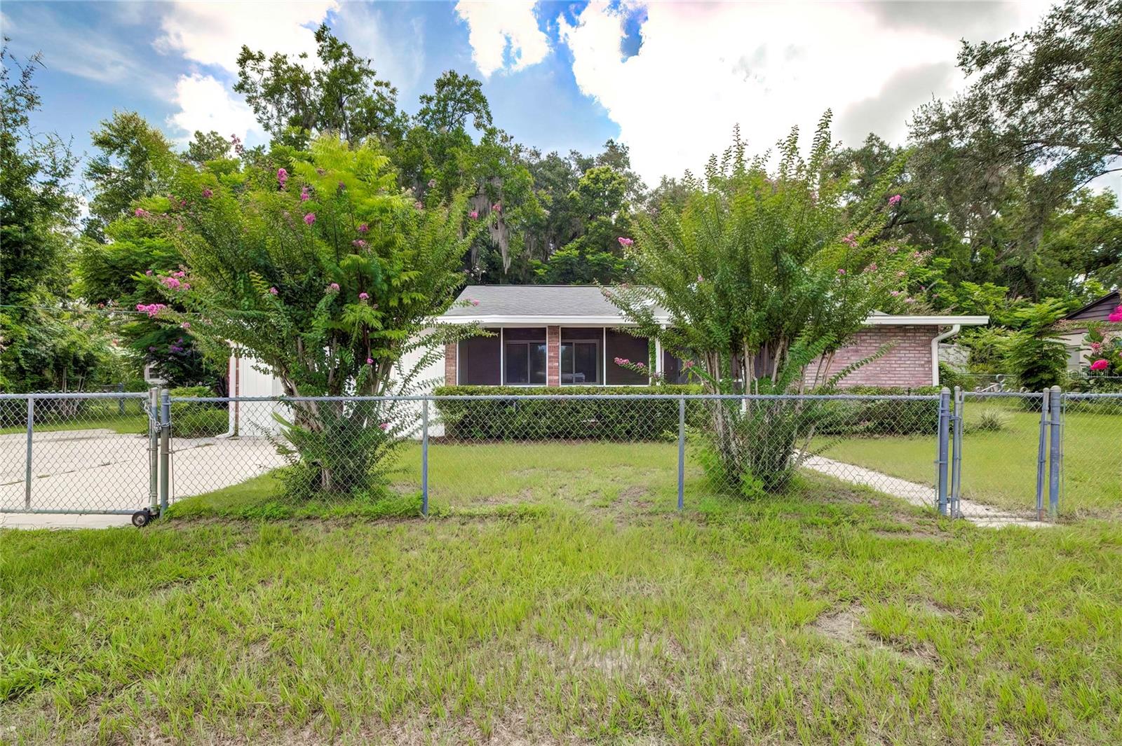 614 Powell St Property Photo 3