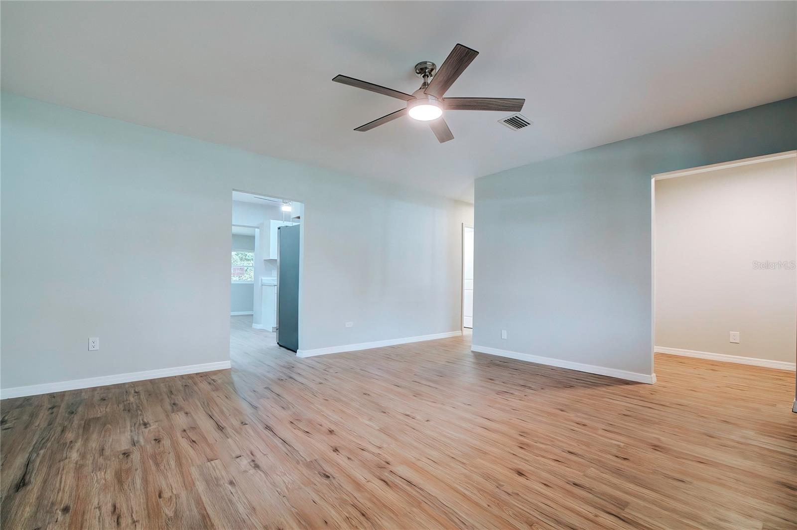 614 Powell St Property Photo 13
