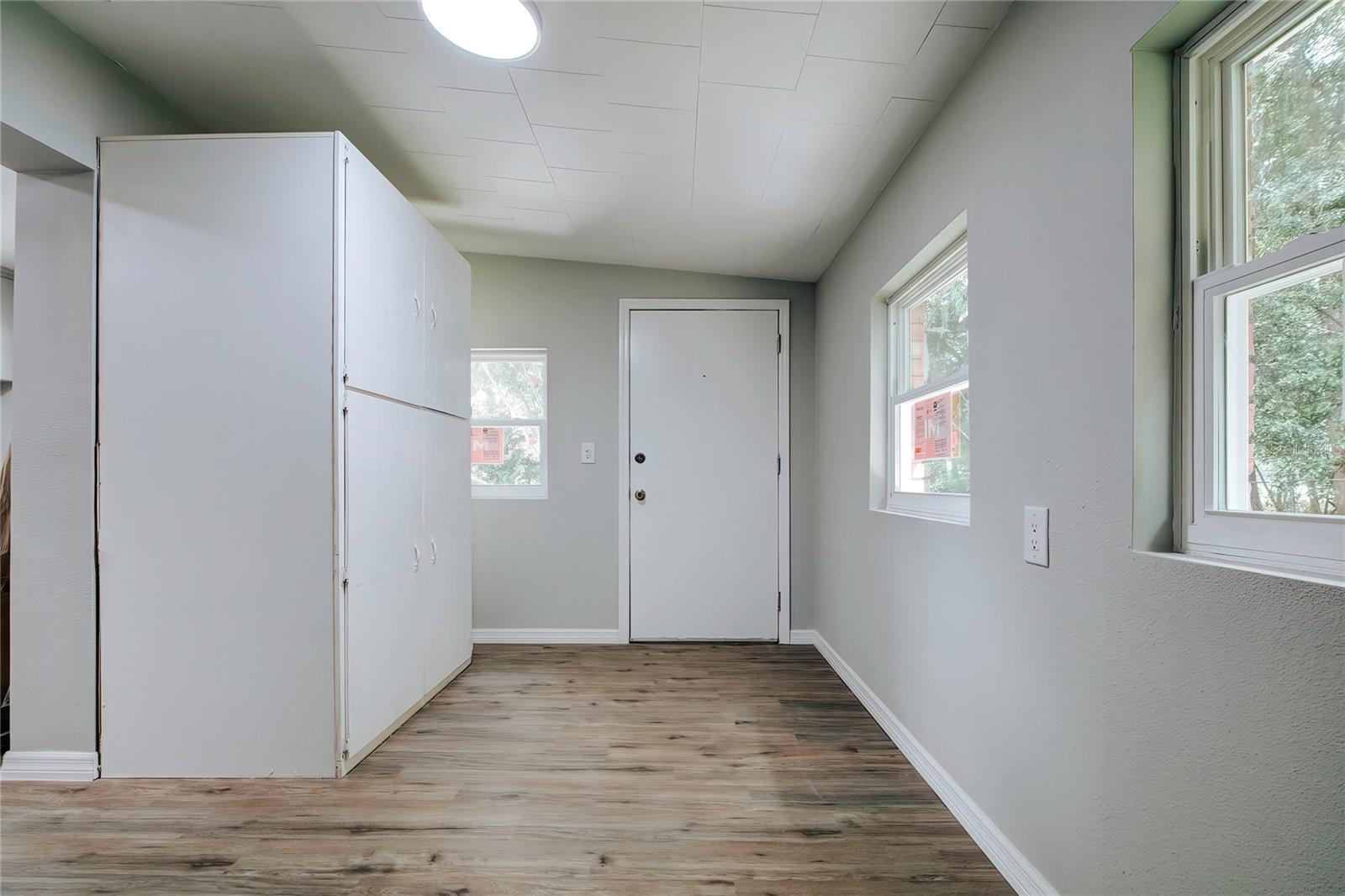 614 Powell St Property Photo 20