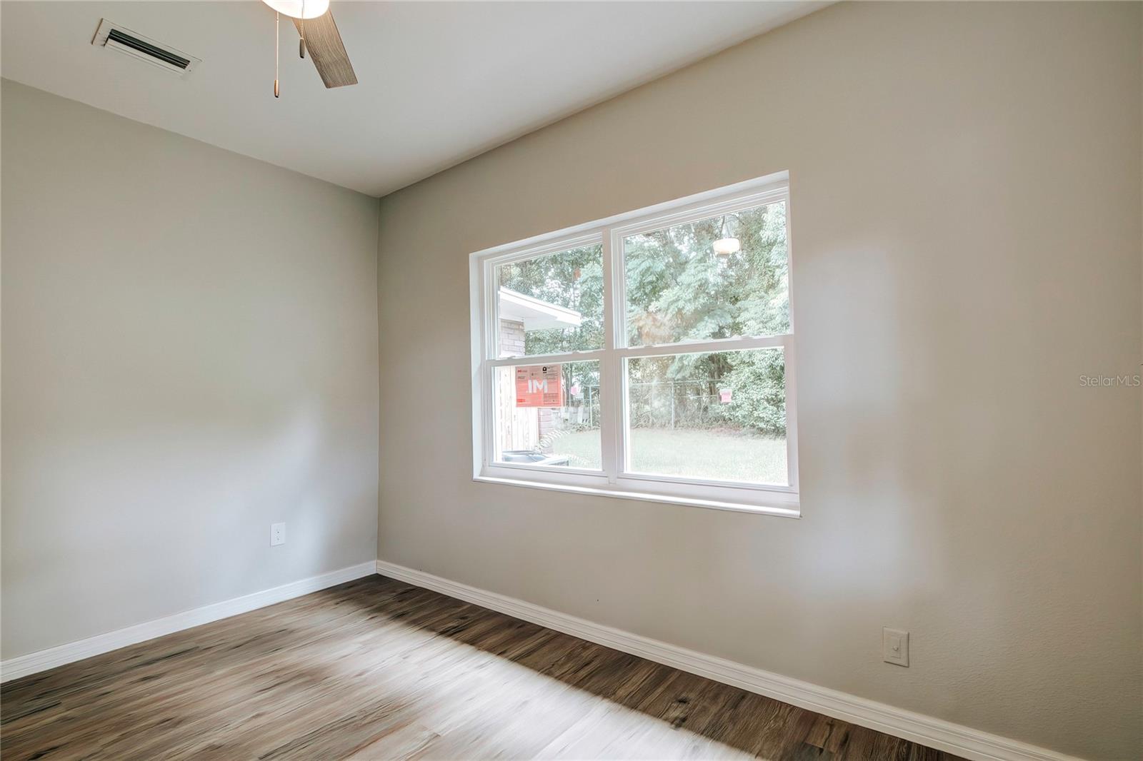 614 Powell St Property Photo 31