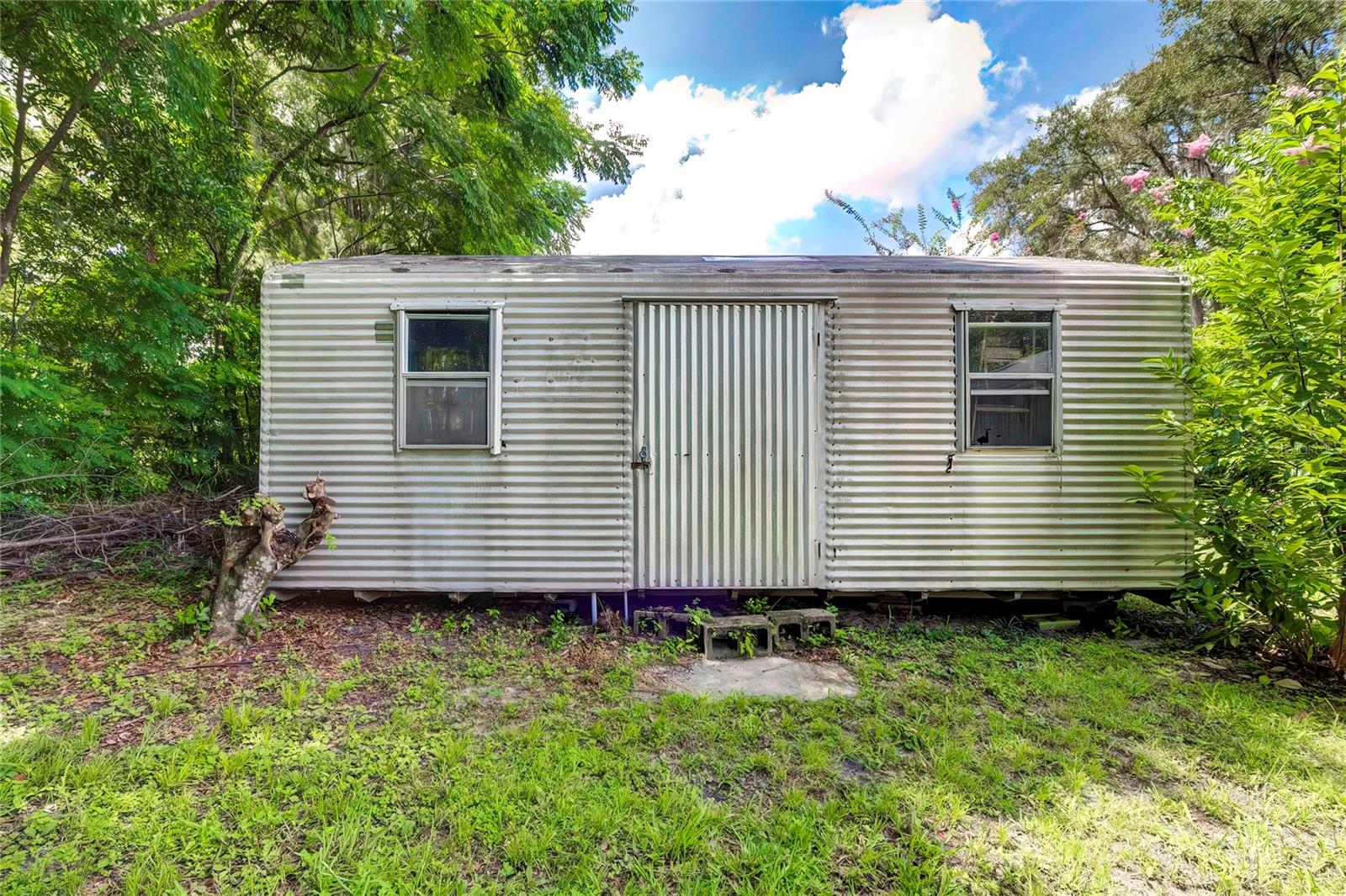 614 Powell St Property Photo 32