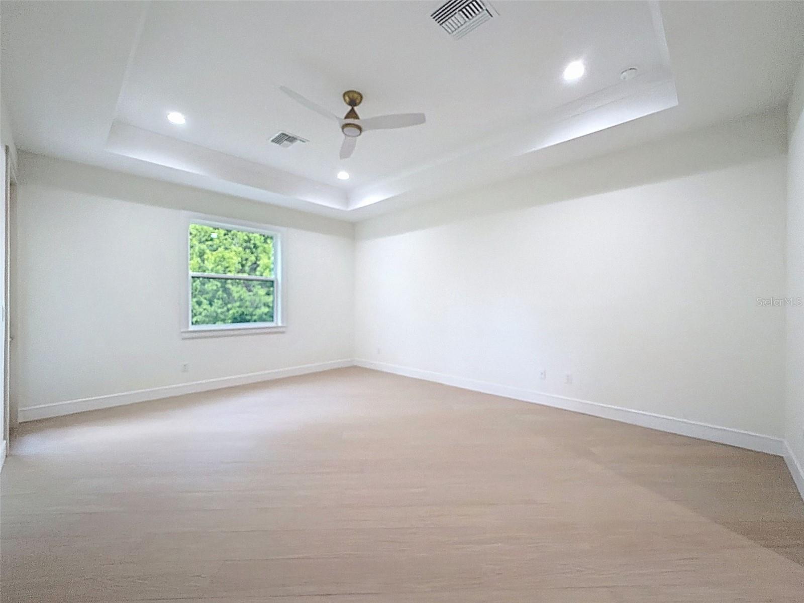 88 Daisy St Property Photo 34