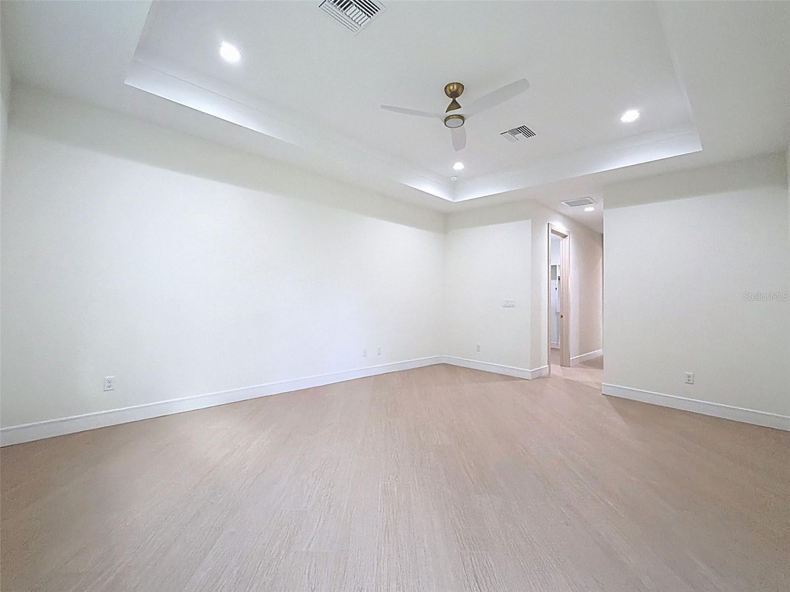 88 Daisy St Property Photo 36