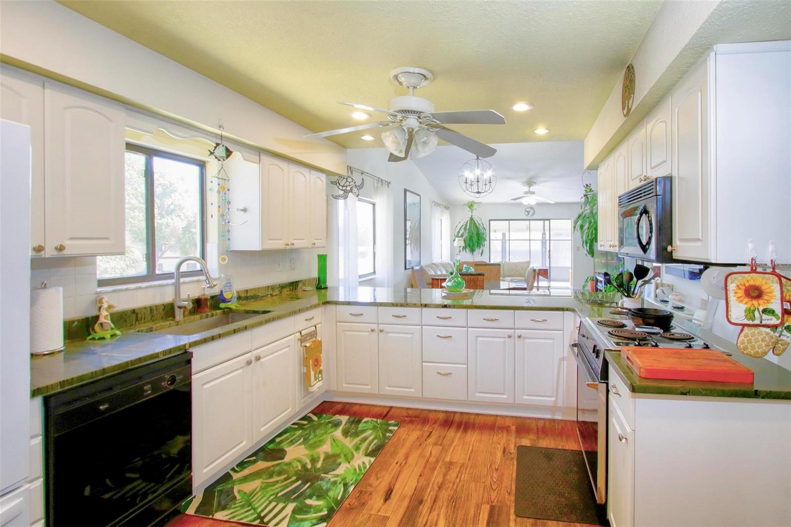 6502 River Run Blvd Property Photo 12