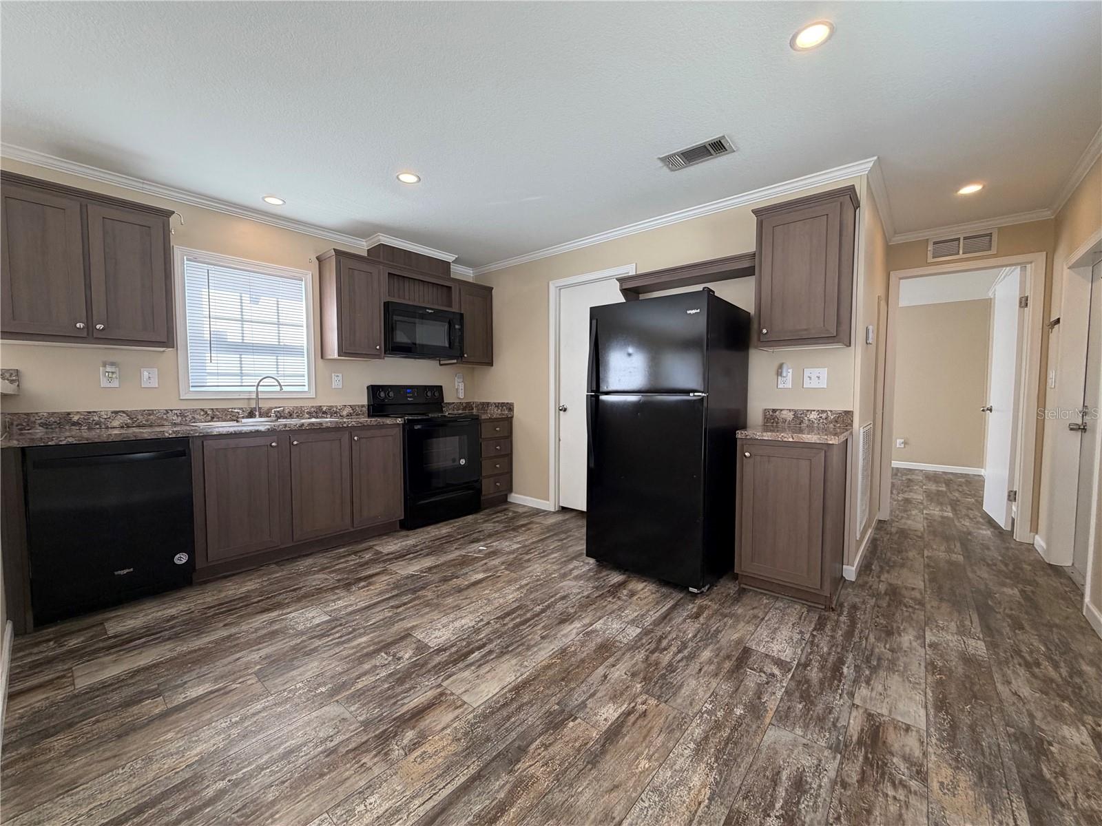 15249 Nava St Property Photo 4