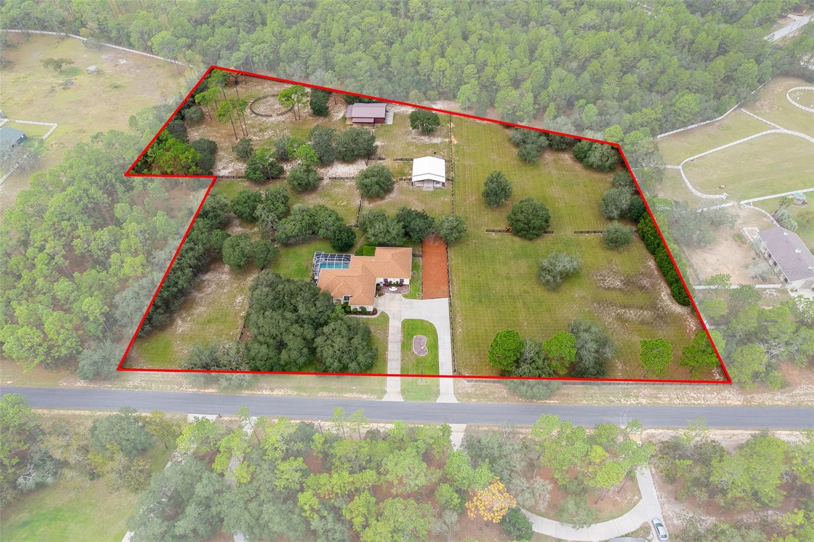 4202 N Pony Dr Property Photo 1