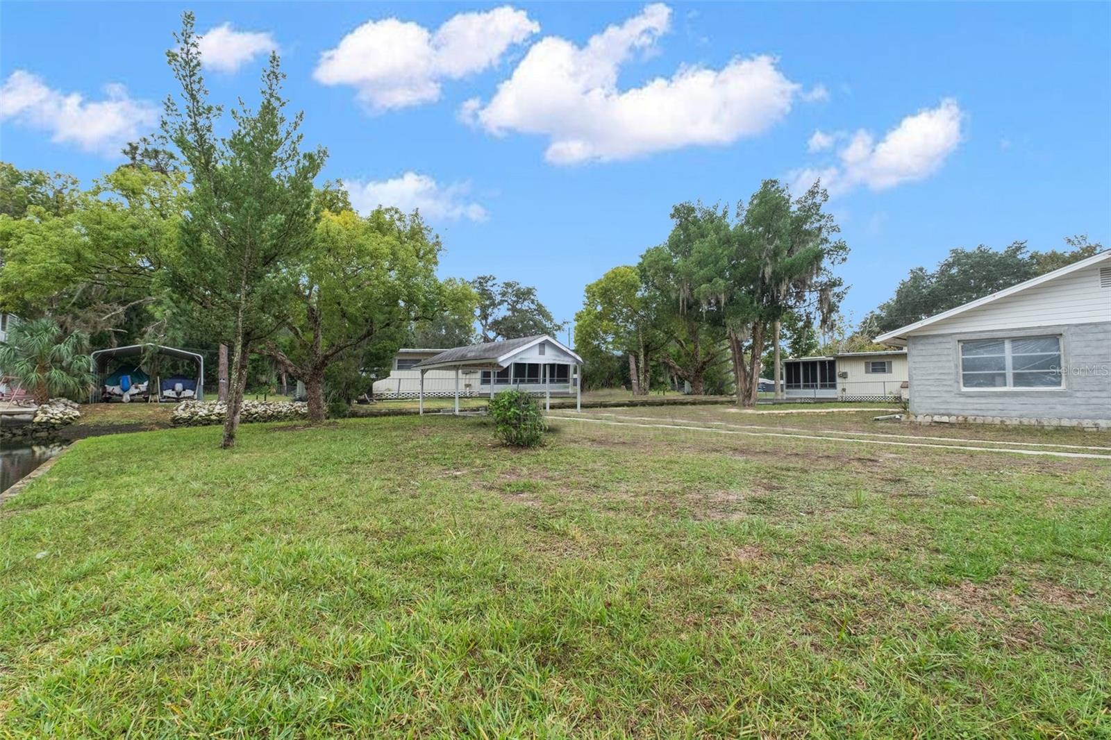 Teal Dr Property Photo 7