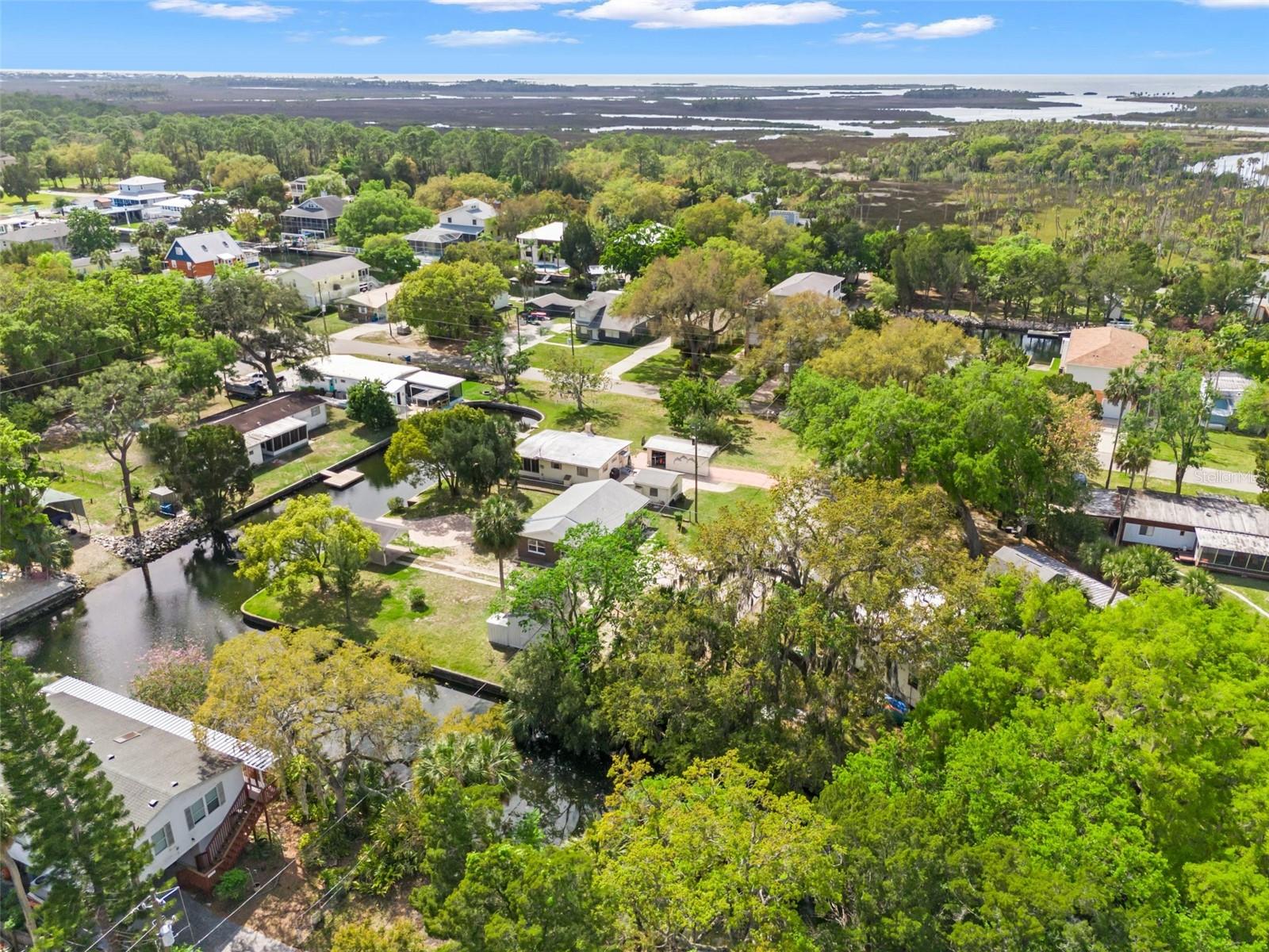Teal Dr Property Photo 18