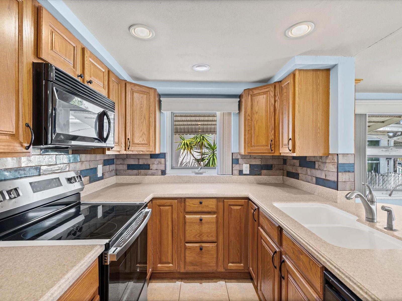 12612 4th Isle Property Photo 3