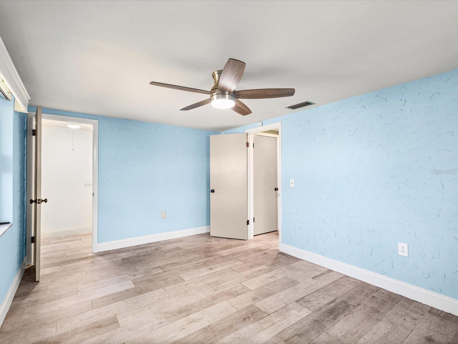 12612 4th Isle Property Photo 8