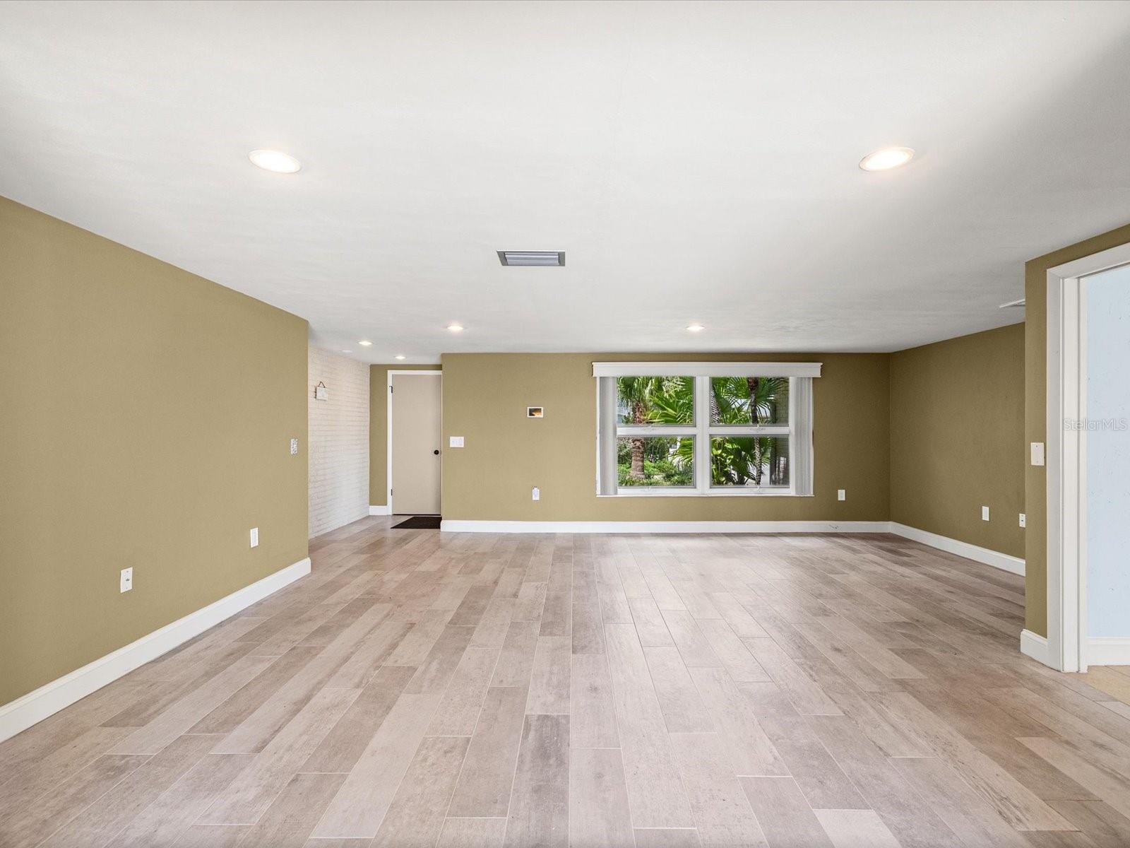12612 4th Isle Property Photo 23