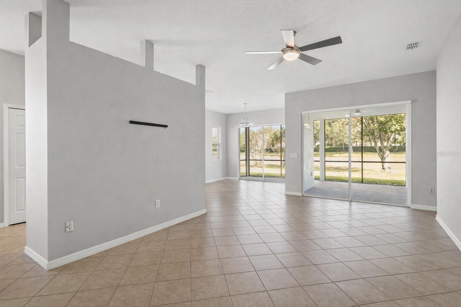 5347 Cappleman Loop Property Photo 4
