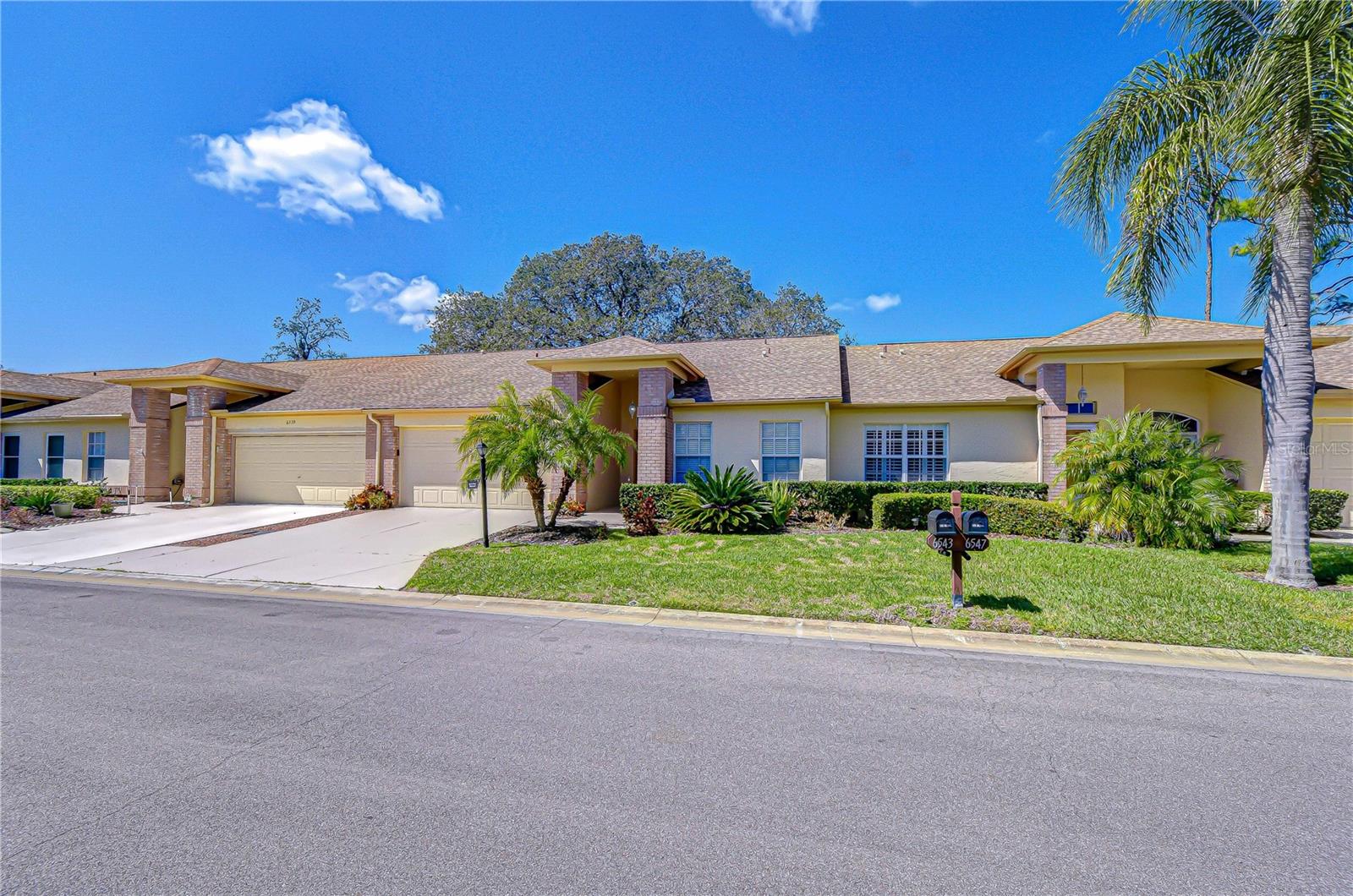 6543 PINE WALK DR Property Photo 1