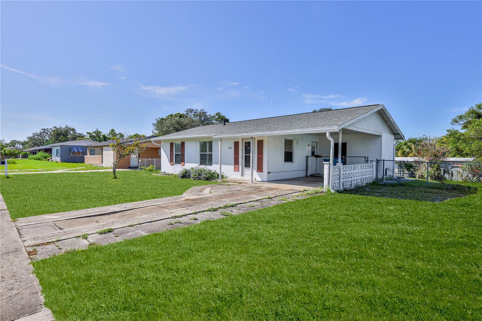 6352 Spring Hill Dr Property Photo 6