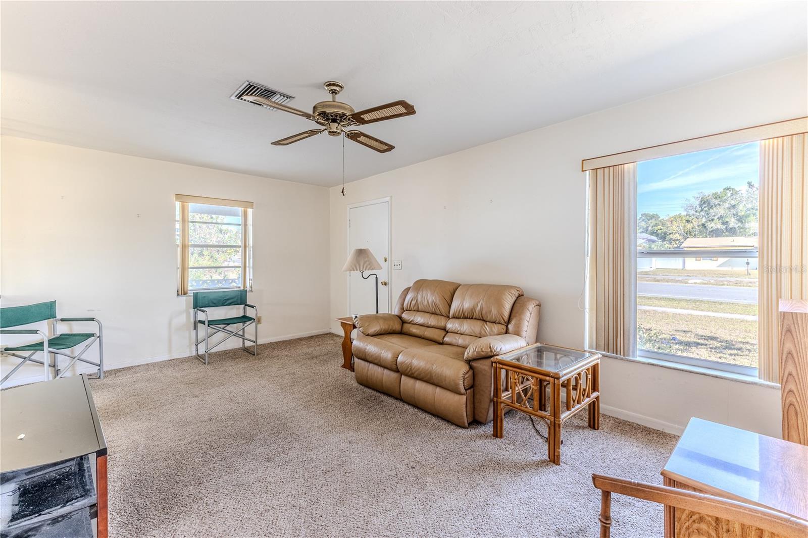 6352 Spring Hill Dr Property Photo 8