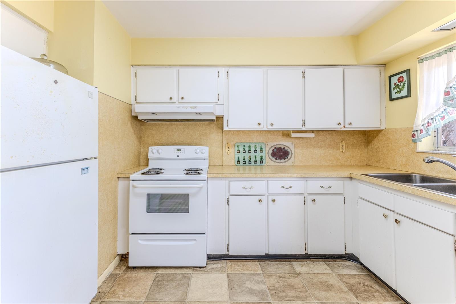 6352 Spring Hill Dr Property Photo 10