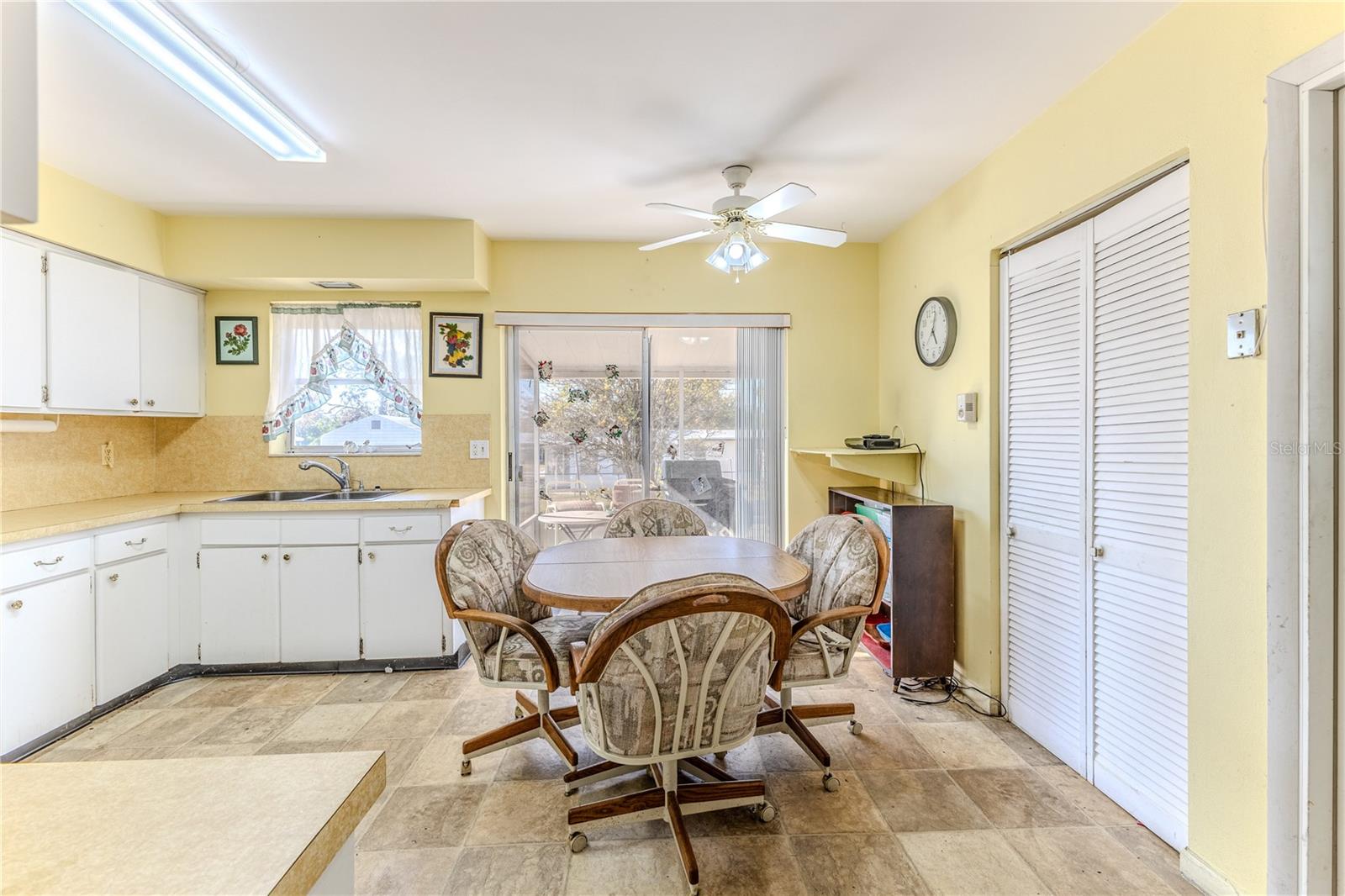 6352 Spring Hill Dr Property Photo 14