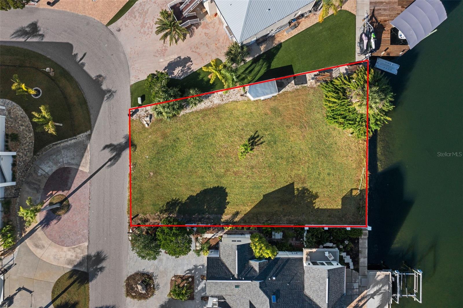 5889 Beverly Dr Property Photo 6