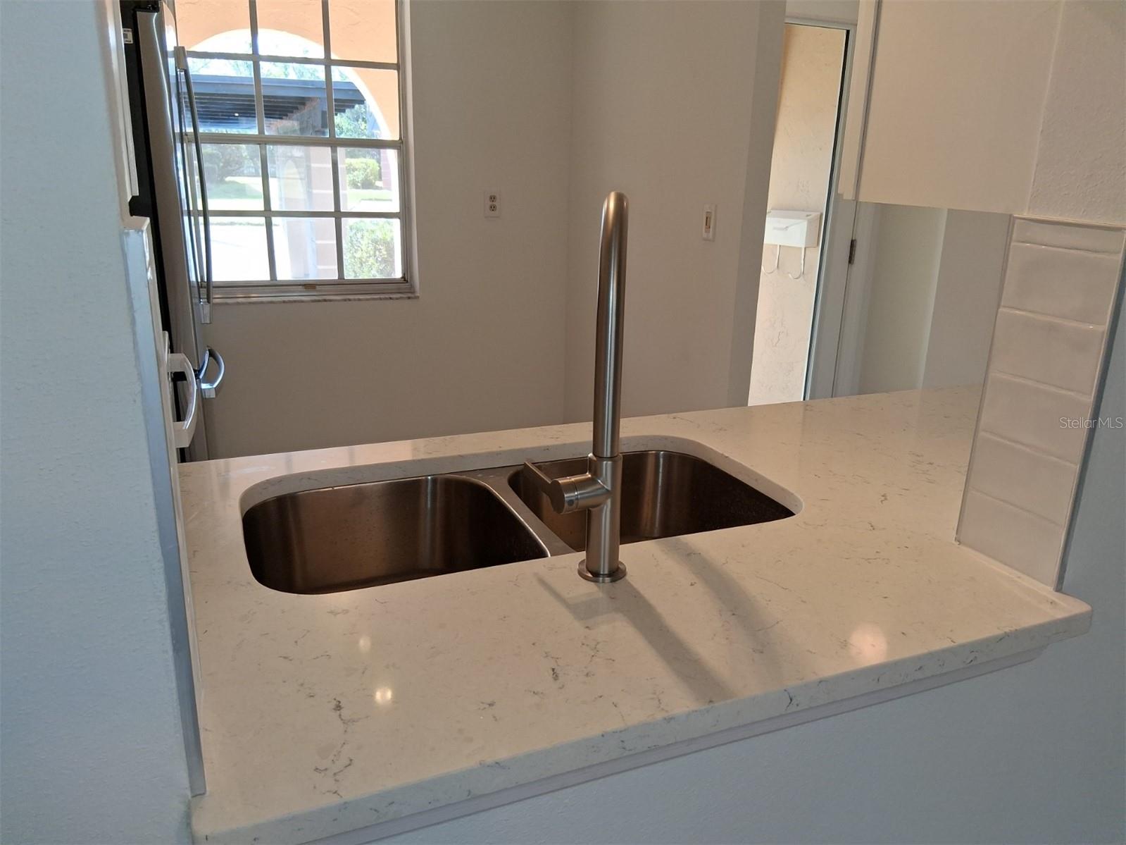 4326 Summersun Dr Property Photo 4