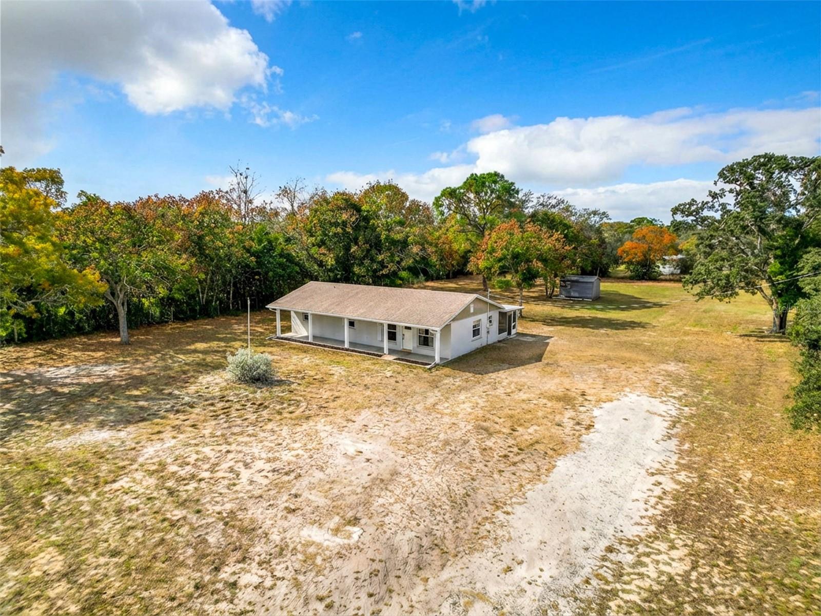 9421 Sunshine Grove Rd Property Photo 1