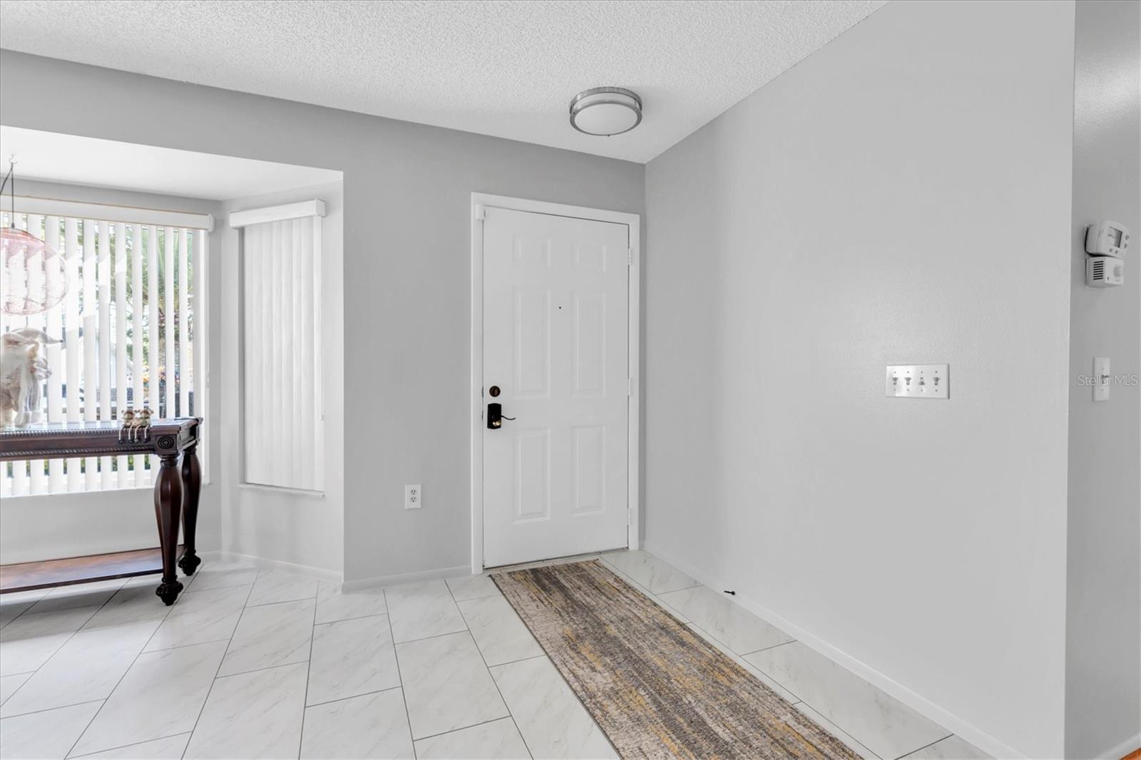 7099 Pond View Ct Property Photo 7
