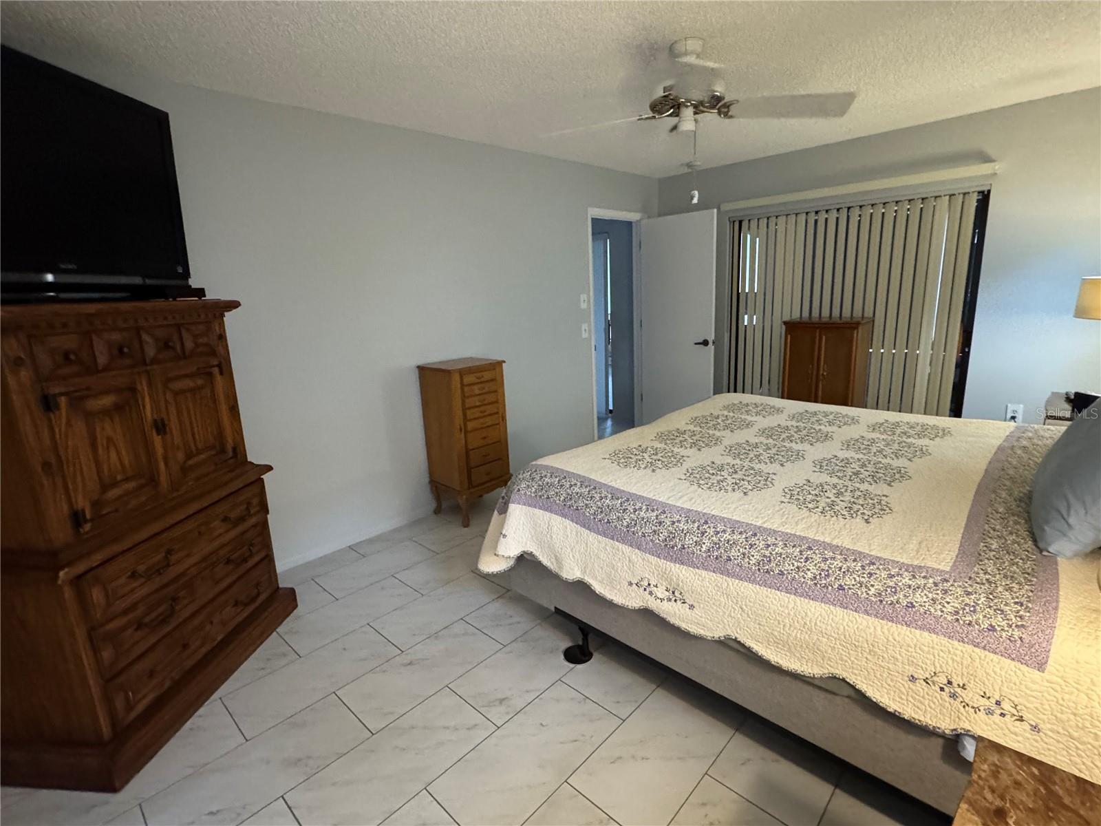 7099 Pond View Ct Property Photo 22