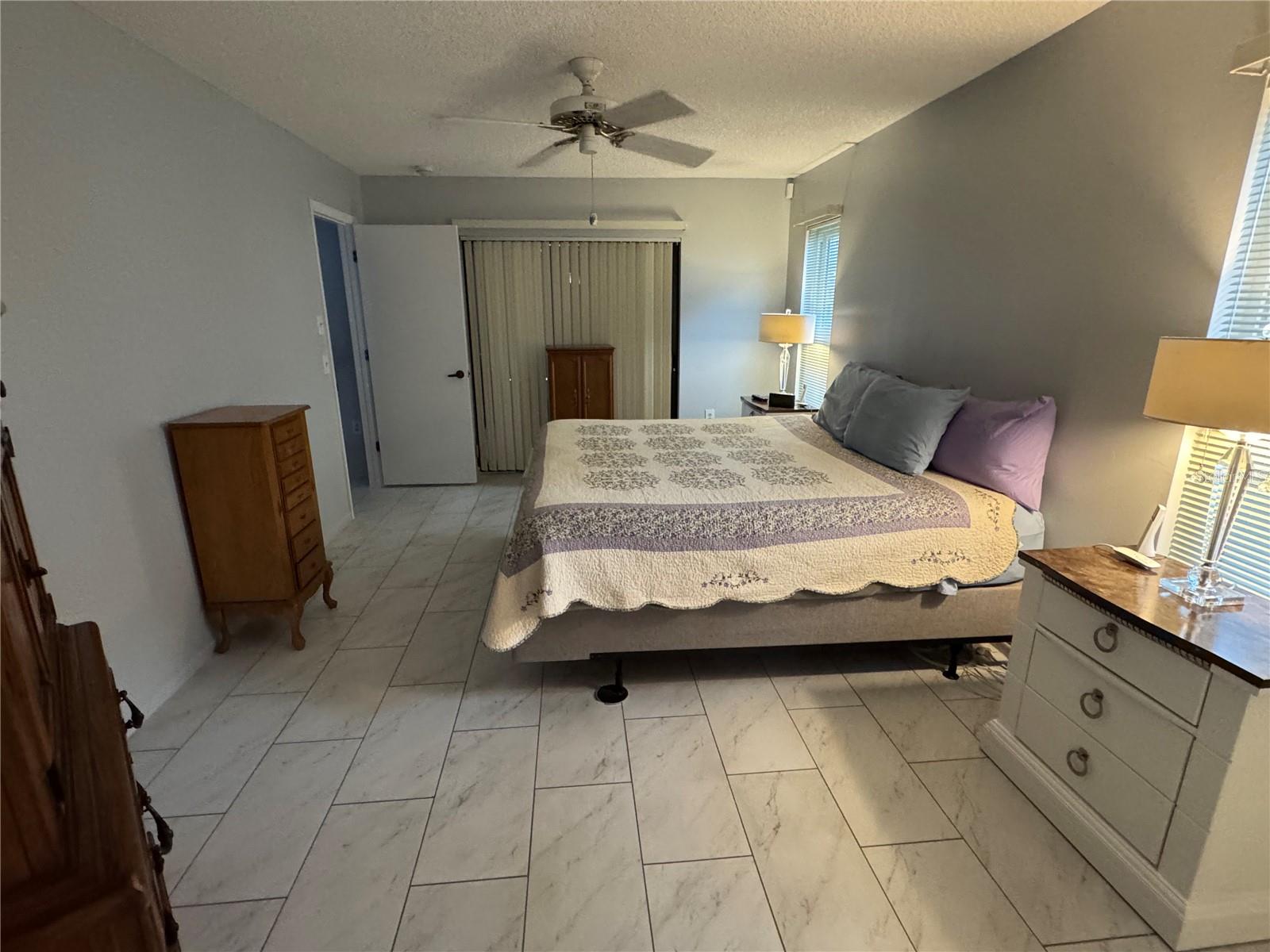 7099 Pond View Ct Property Photo 24