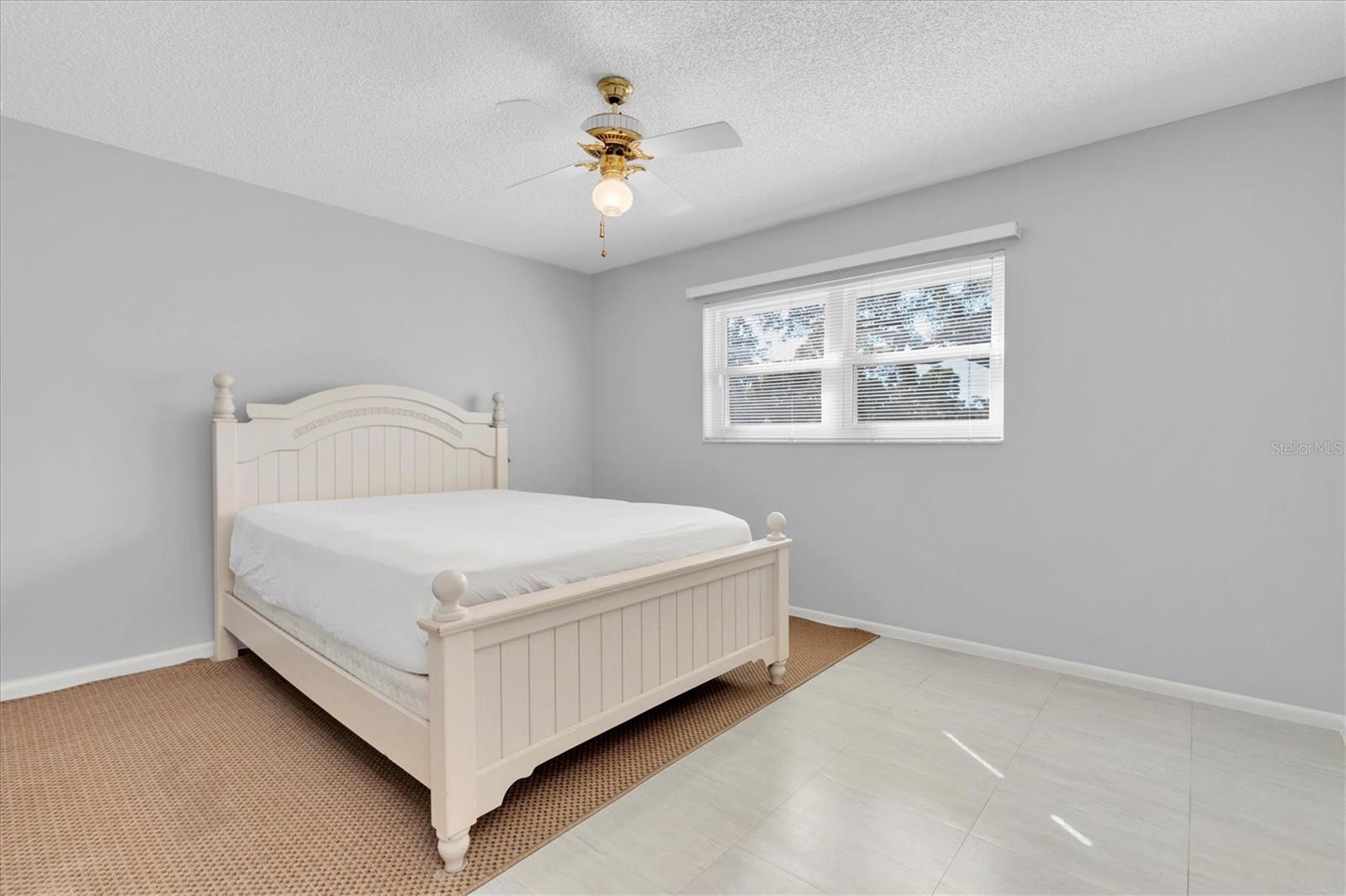 7099 Pond View Ct Property Photo 27
