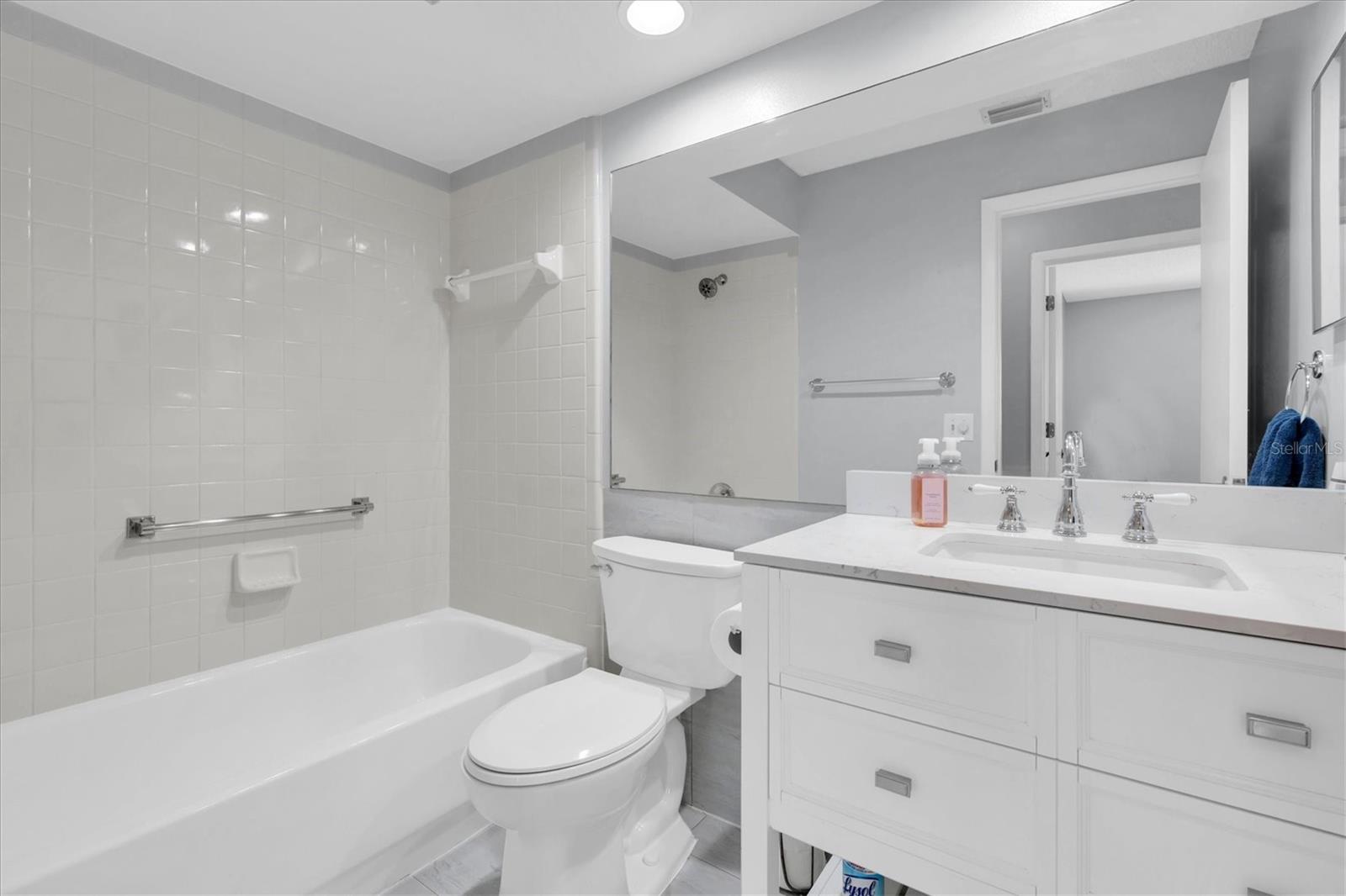 7099 Pond View Ct Property Photo 29