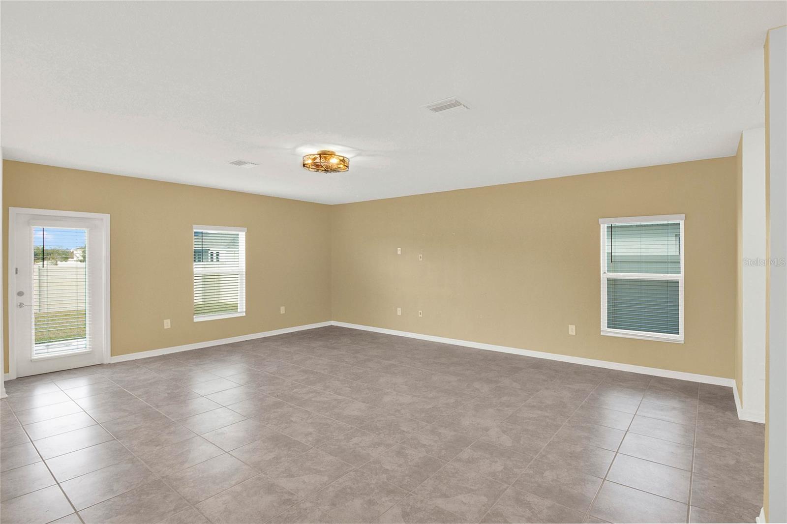 271 Inman Blvd Property Photo 11