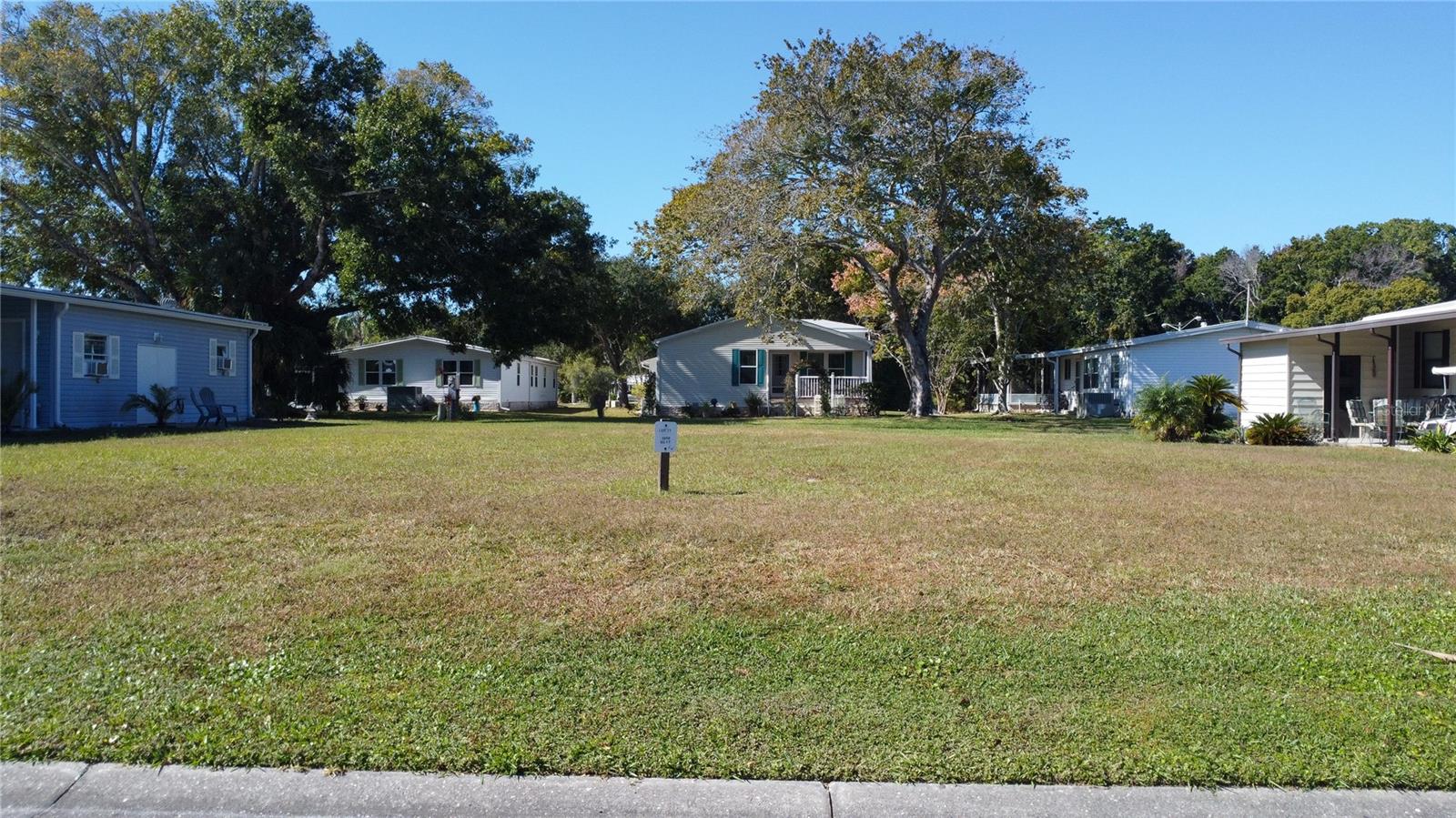 Forest Glenn Dr Property Photo 1