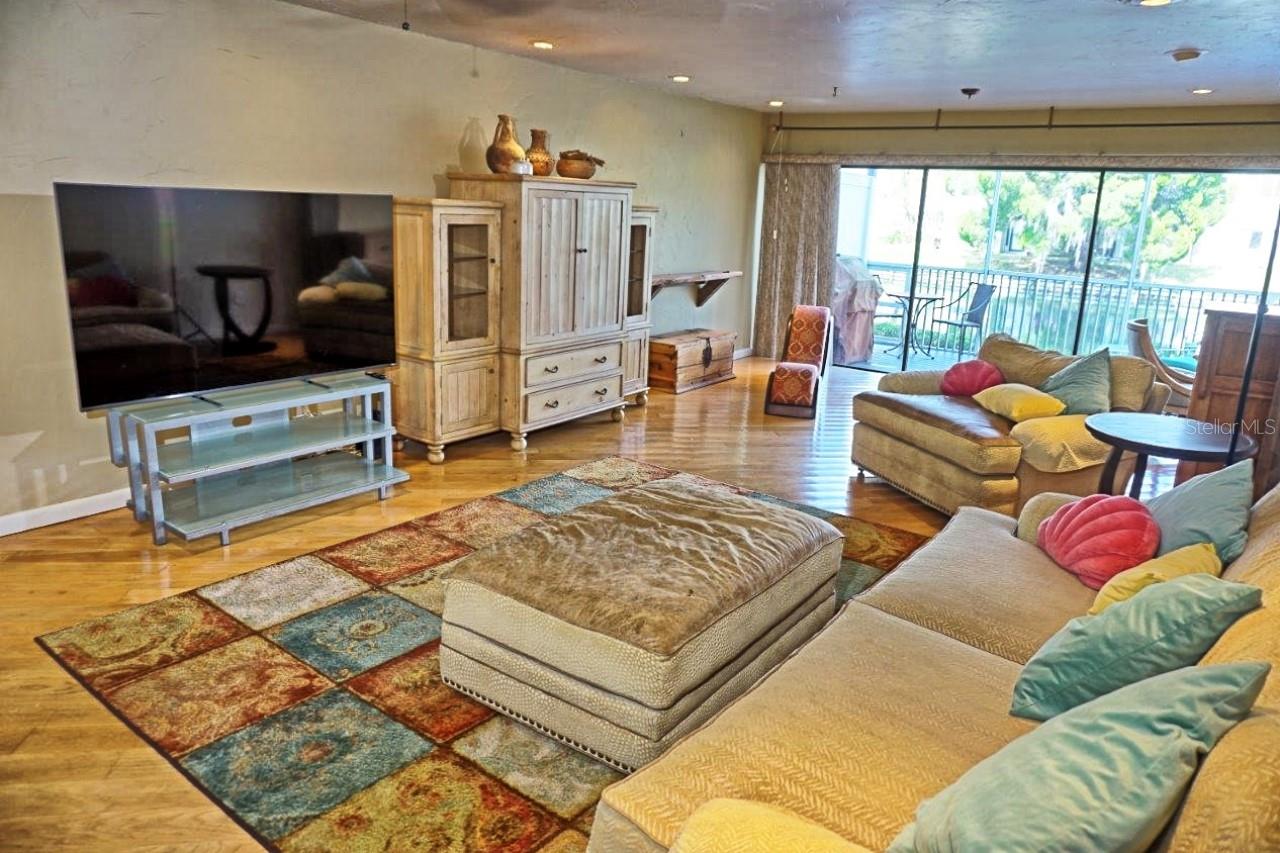 1859 Mazo Mnr #u6 Property Photo 9