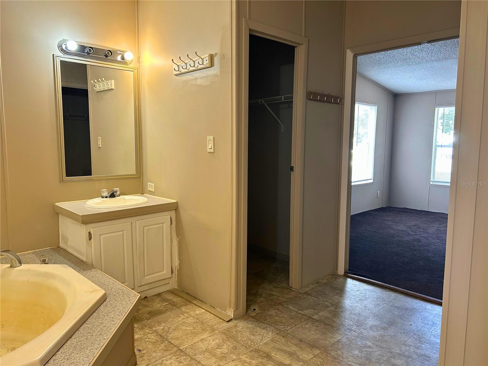 9867 Jerome Dr Property Photo 10